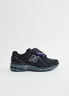 1906 'Cordura Pocket Black' Sneakers Classic New Balance Womens Shoes