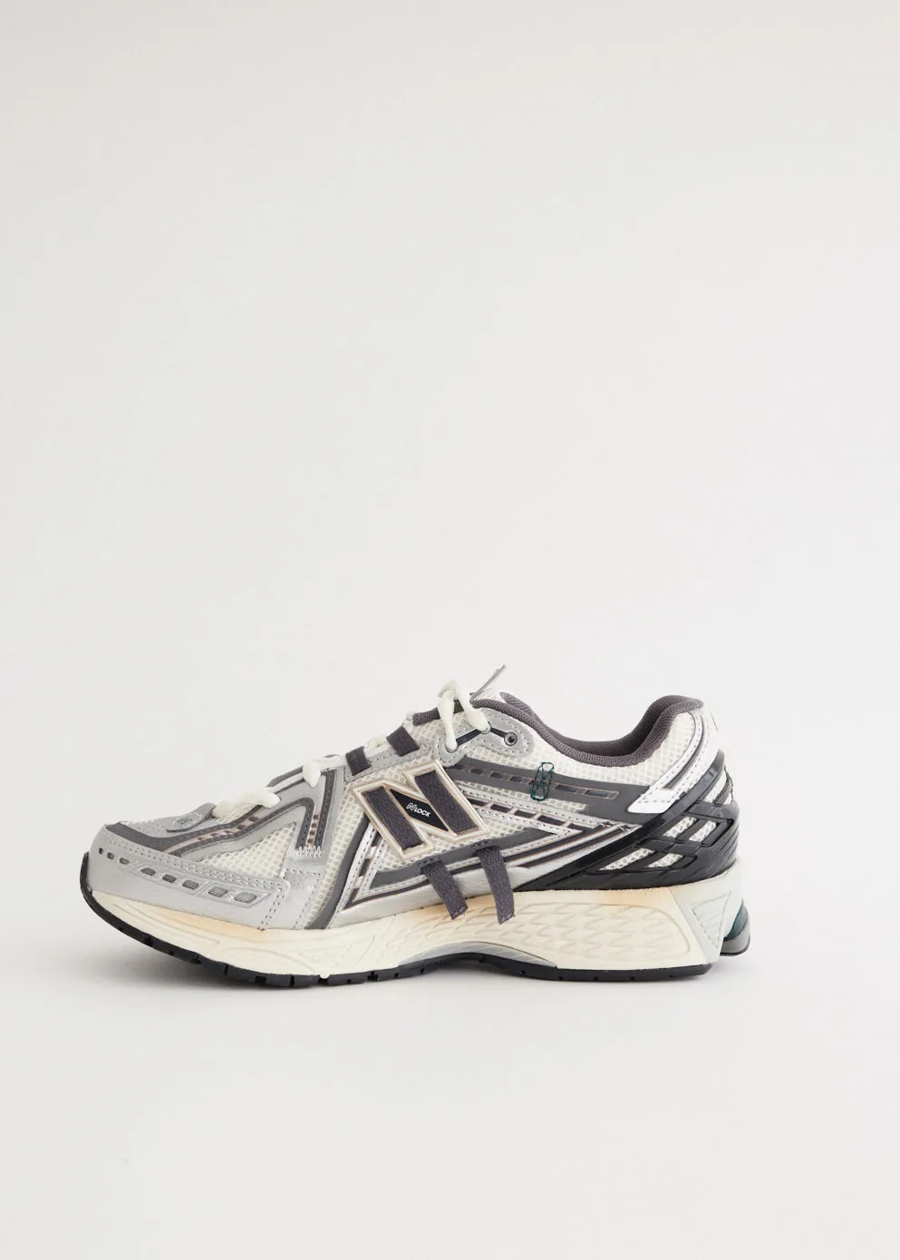 1906AD 'Tech Explosion - Silver Metallic' Sneakers New Balance 1960 Crystal Pink
