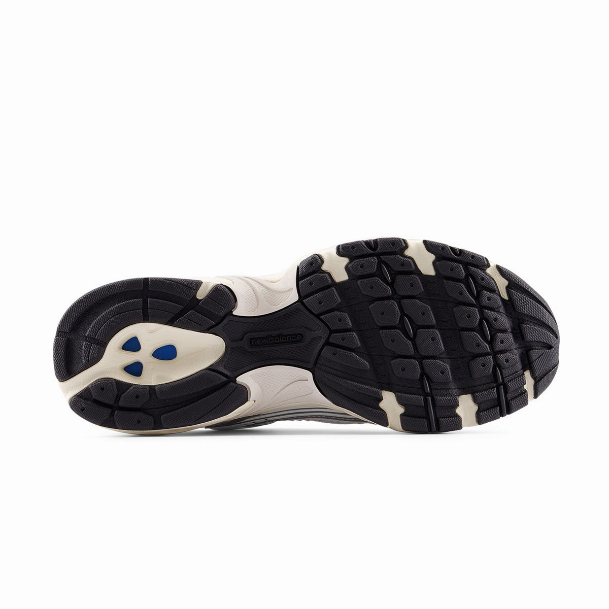 530 'Silver Metallic Linen' New Balance Fuelcell Rebel V3 Women's