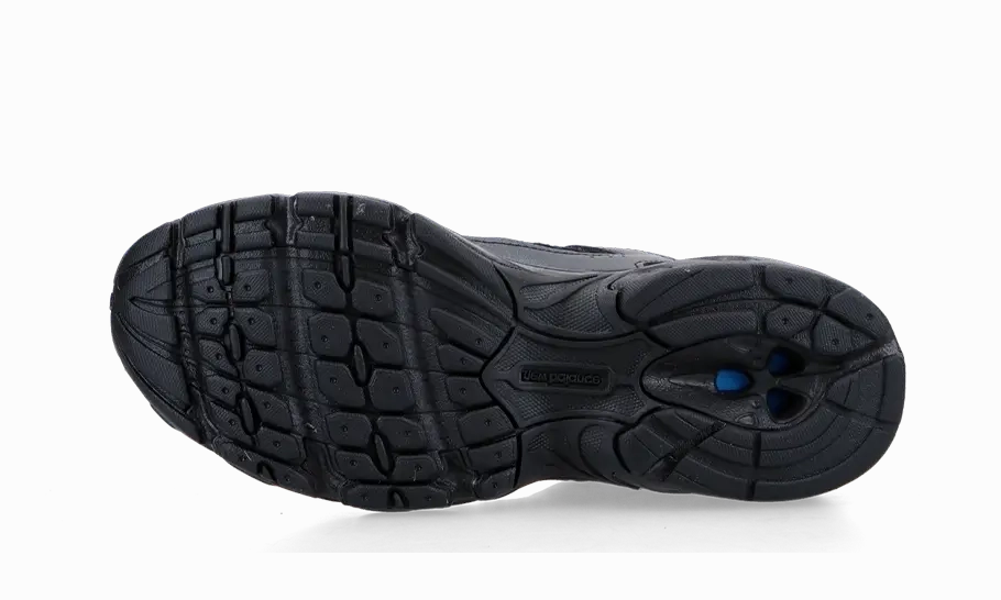 530 Triple Black New Balance Sneakers 2024