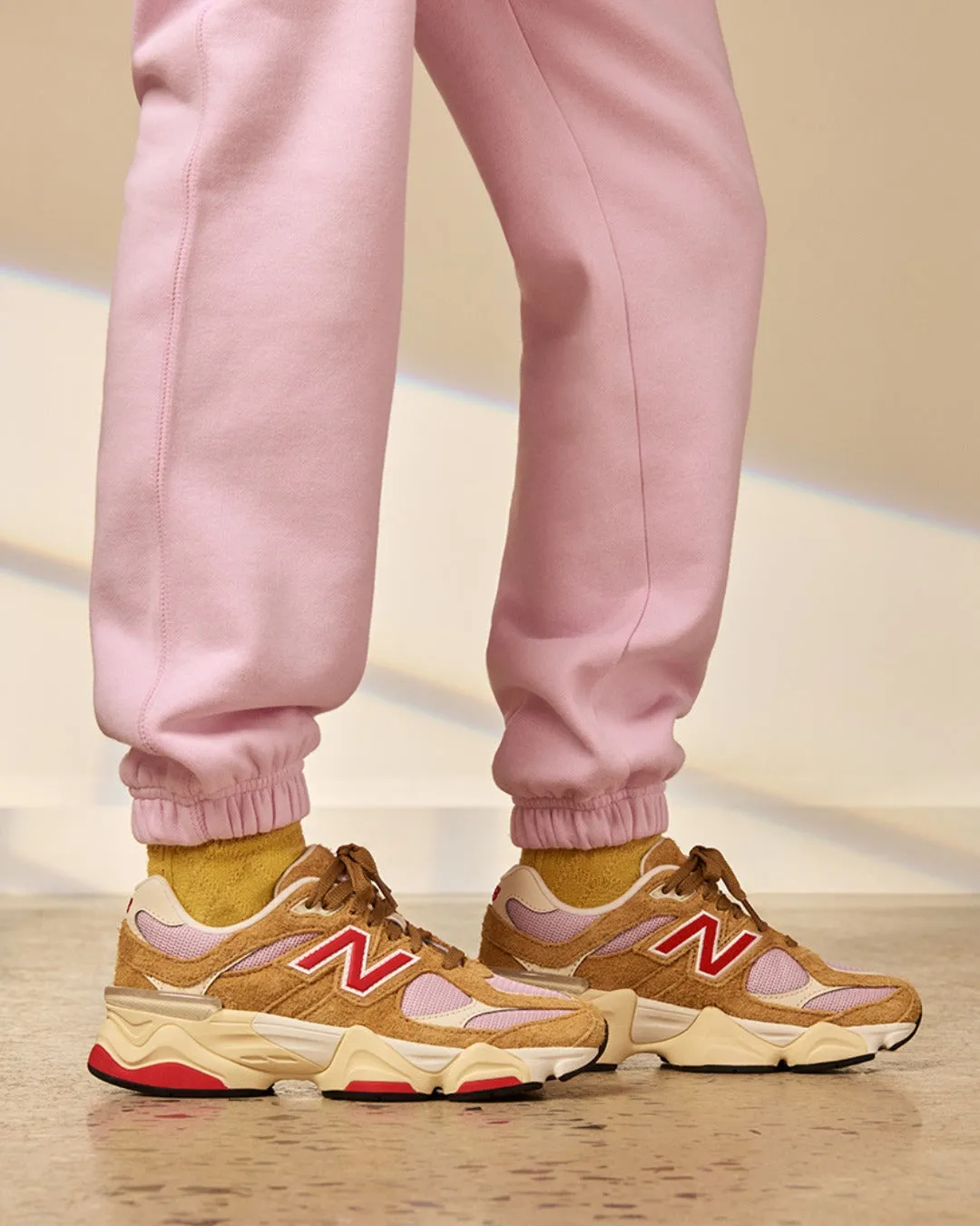 Old Shoes Casual 9060 Brown Red Pink suede