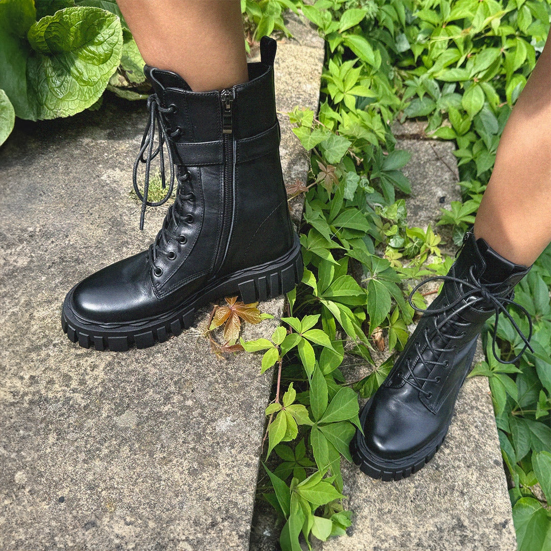 Square Toe *CAMMI - lace up belted army boots