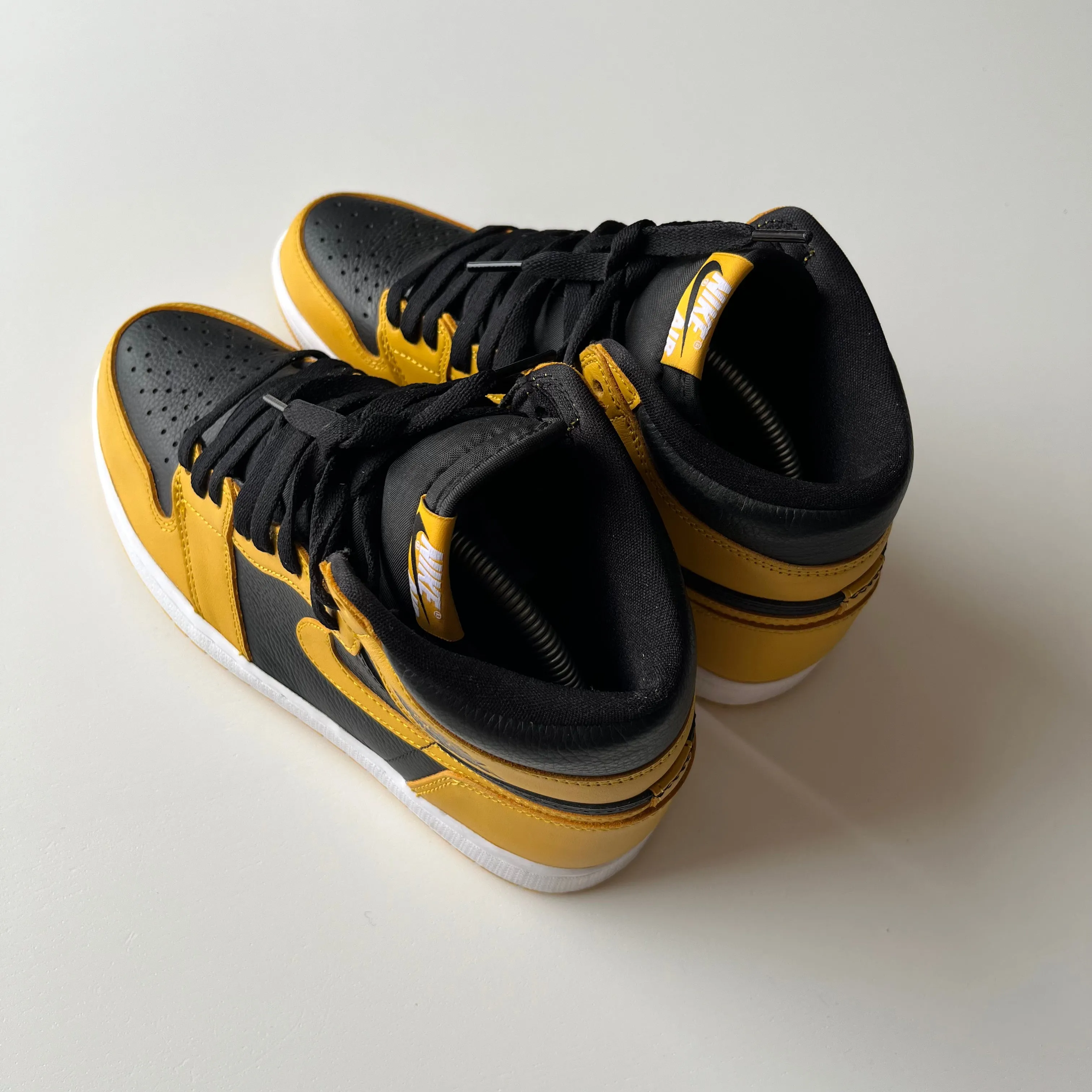 Sneakers 550 Air Jordan 1 High OG Pollen (taille 42)