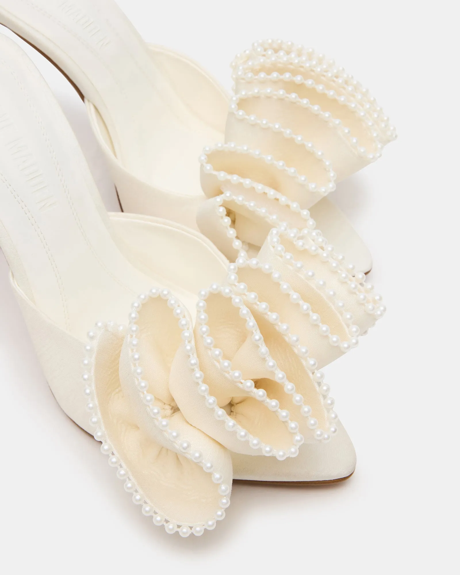 AFFINITY PEARL IVORY SATIN Blake Lively High Heels