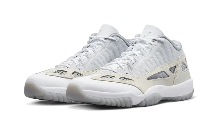 Study Sneakers Air Jordan 11 Low IE Light Orewood Brown