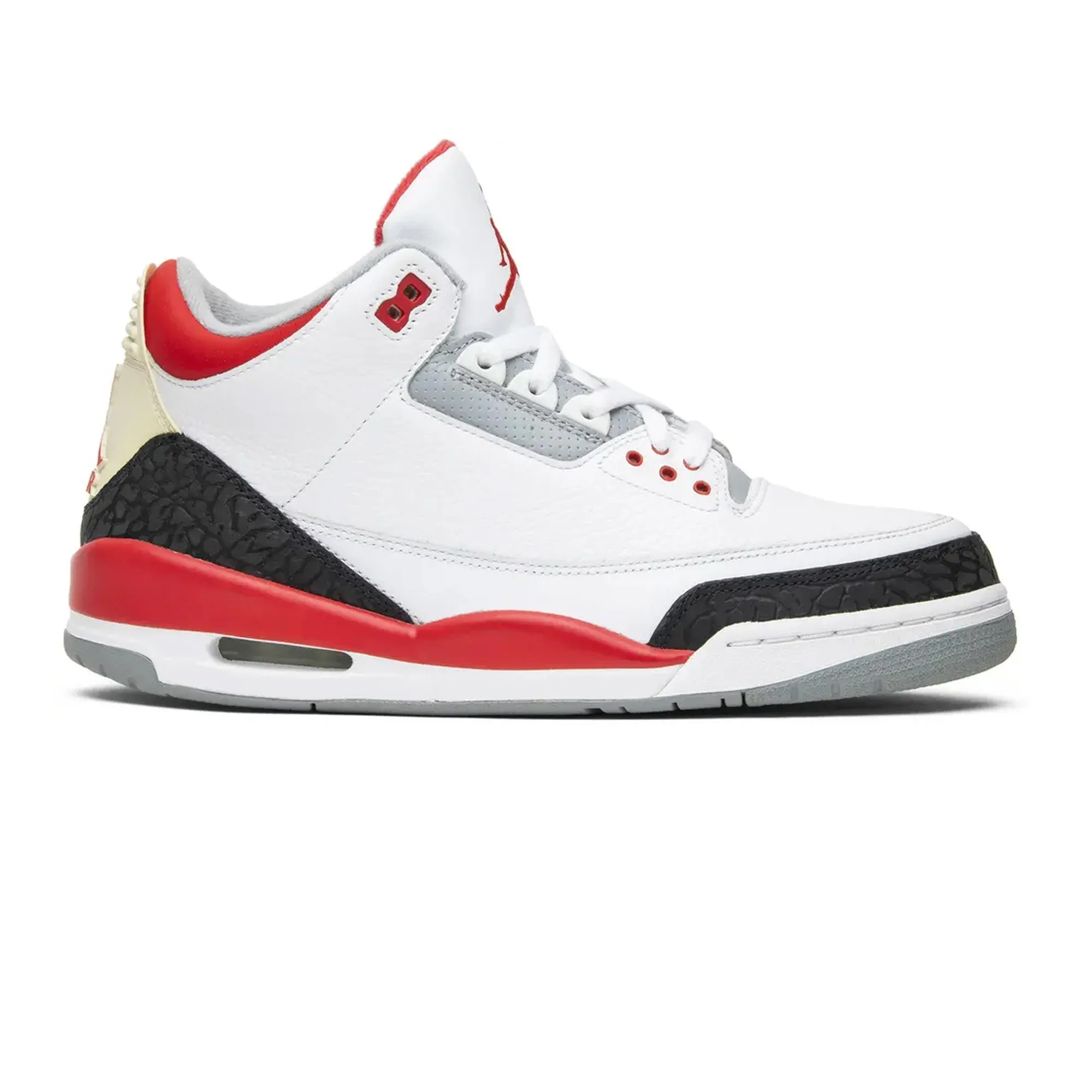 Cleaning Canvas Sneakers Air Jordan 3 Retro 'Fire Red' (2007)