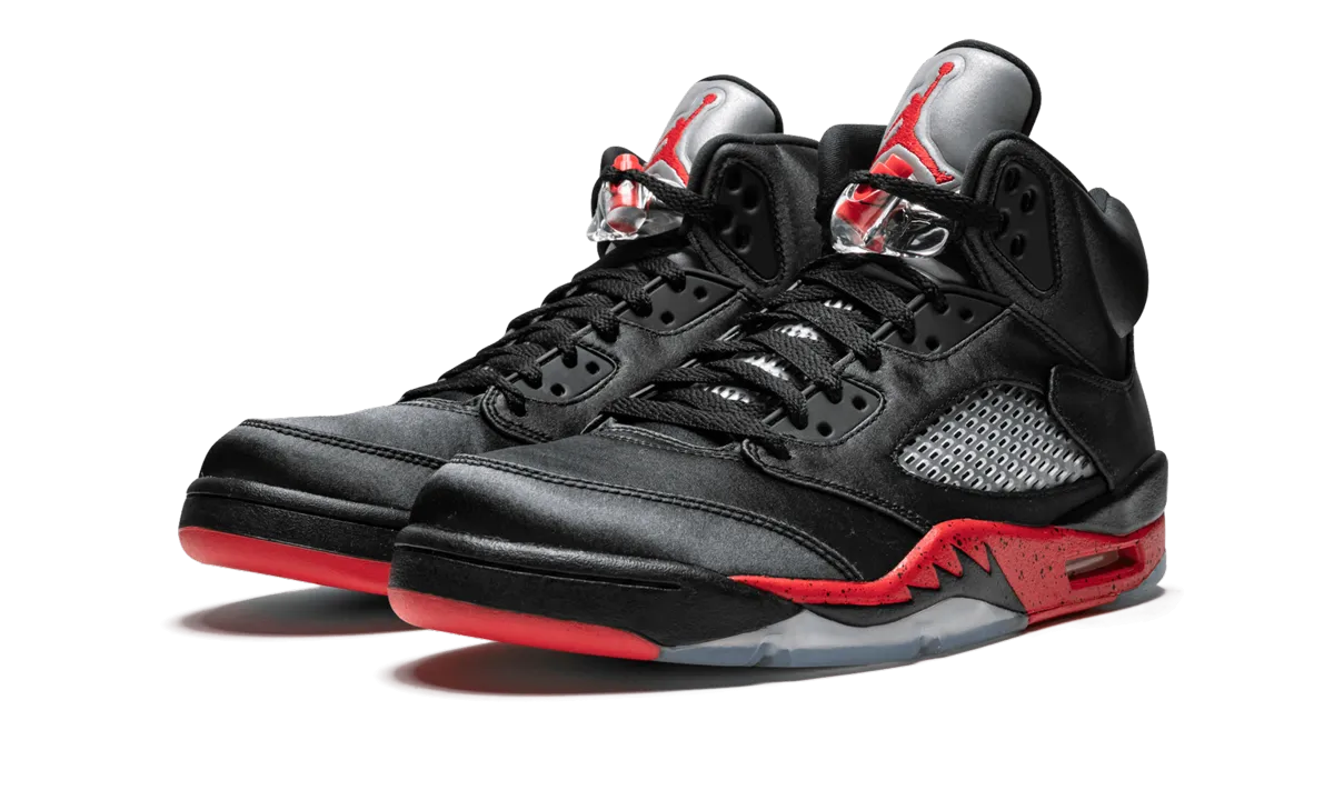 Nike Waffle Debut Sneakers Air Jordan 5 Retro "Satin Bred"