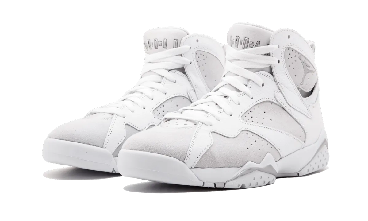 Football Sneakers Air Jordan 7 Retro "Pure Platinum"
