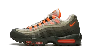 Nike Flyknit High Top Shoes Air Max 95 OG "Total Orange"
