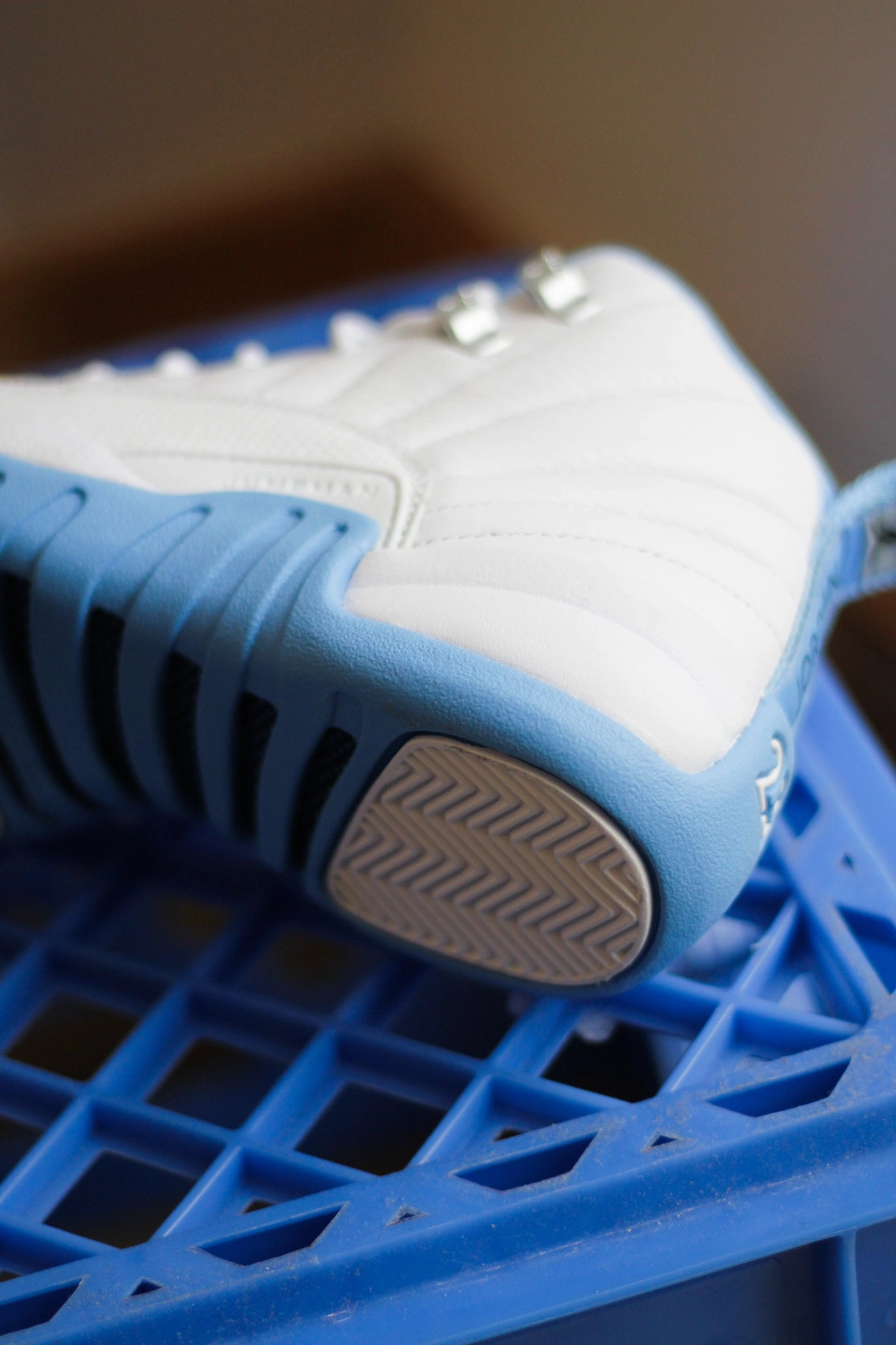 AIR JORDAN 12 RETRO (GS) "WHITE/UNIVERSITY BLUE-METALLIC SILVER" Balance 574 Core Sneakers