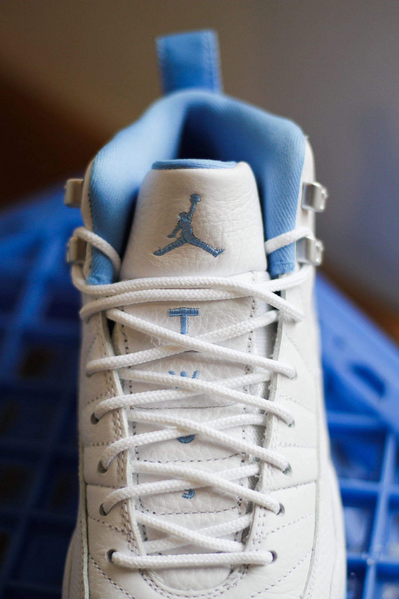 AIR JORDAN 12 RETRO (GS) "WHITE/UNIVERSITY BLUE-METALLIC SILVER" Soho Sneakers