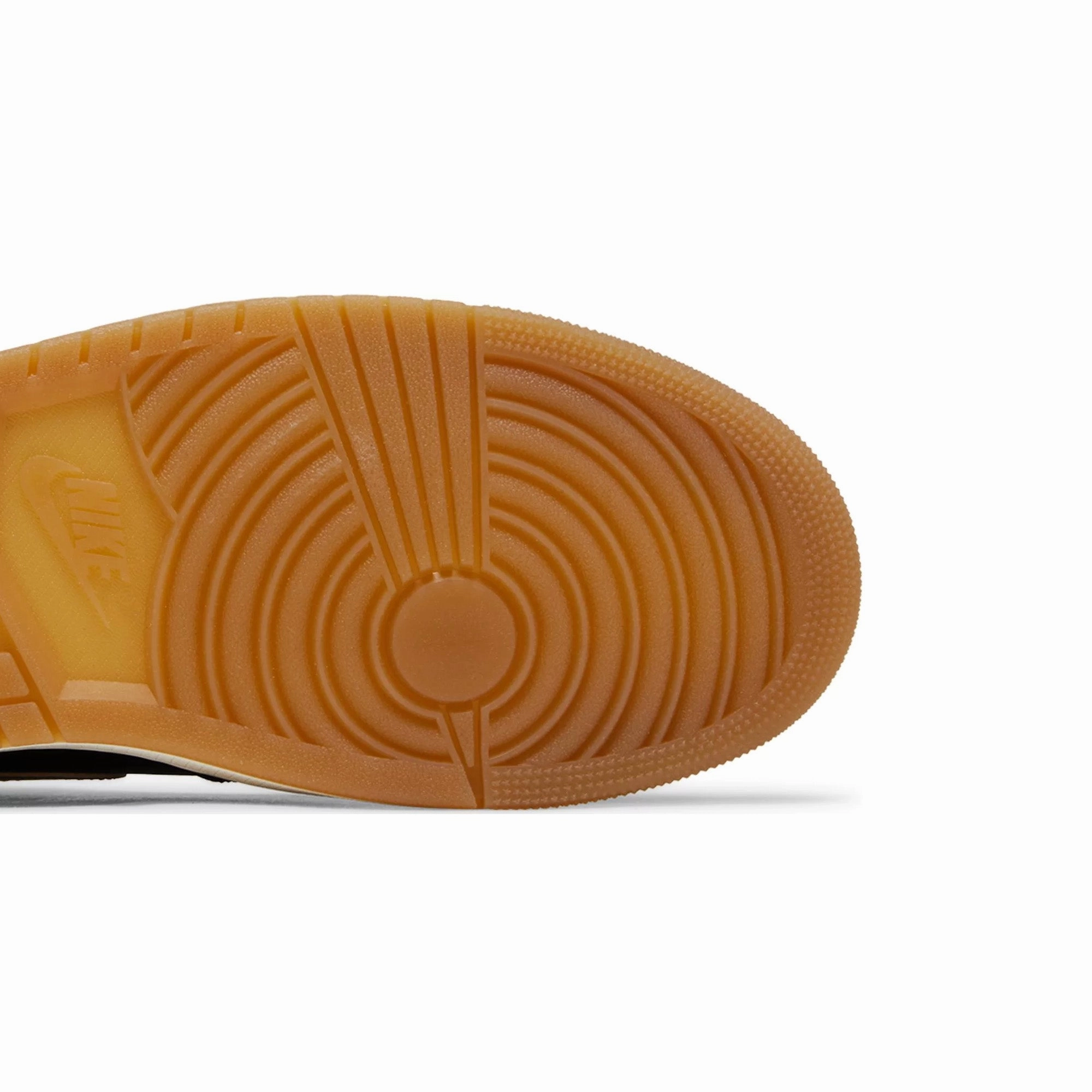 Casual Shoes For India Air Jordan 1 Retro High OG 'Black Metallic Gold' (2024)