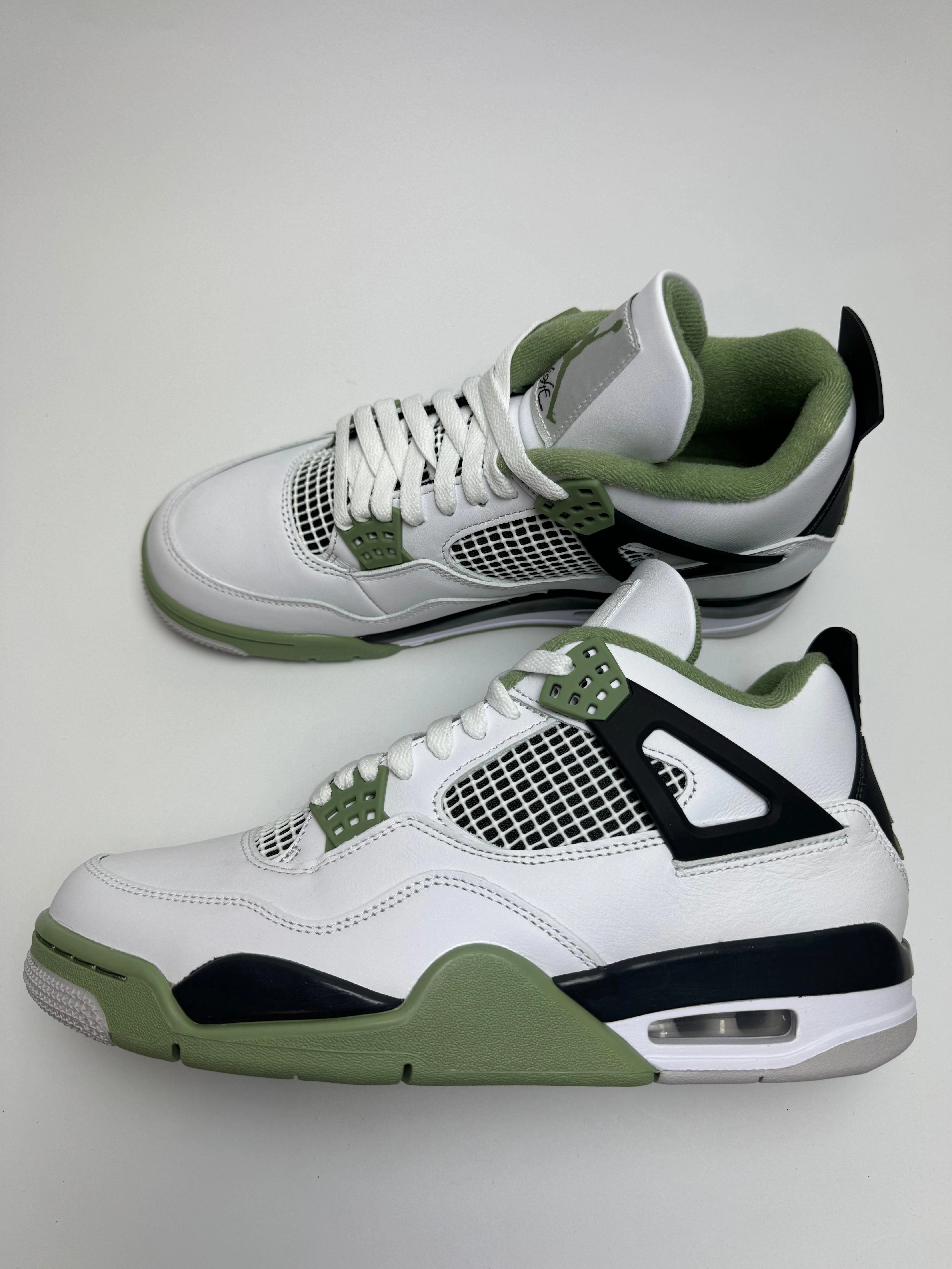 Air Jordan 4 "Seafoam" Anthony Towns Sneakers