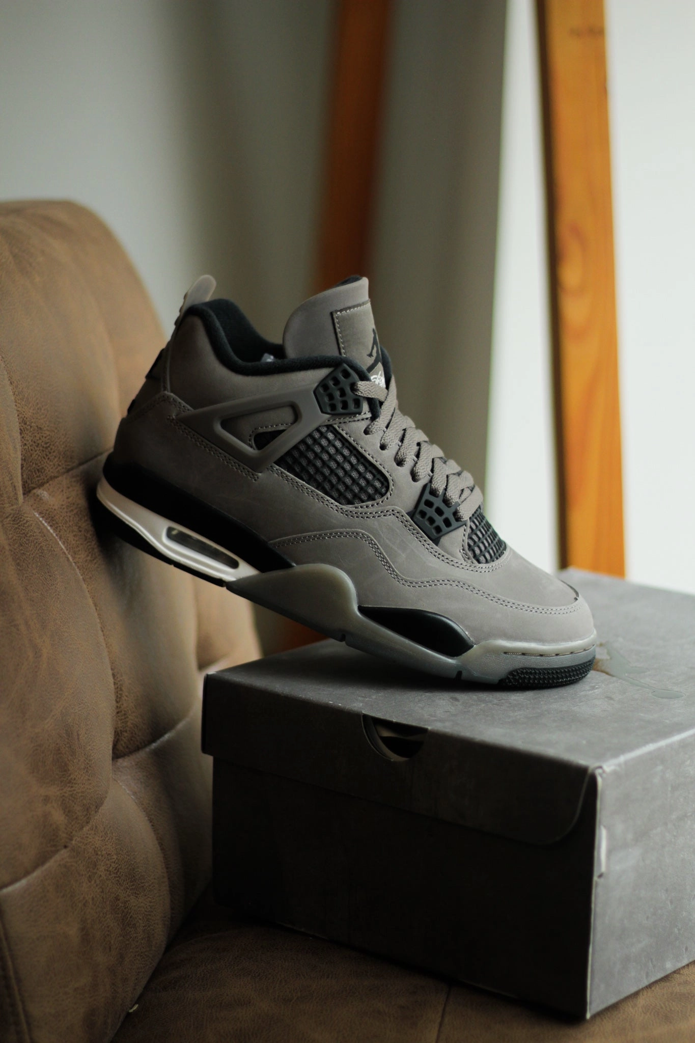 AIR JORDAN 4 RETRO "CAVE STONE/BLACK-PHANTOM" Bad Sneakers