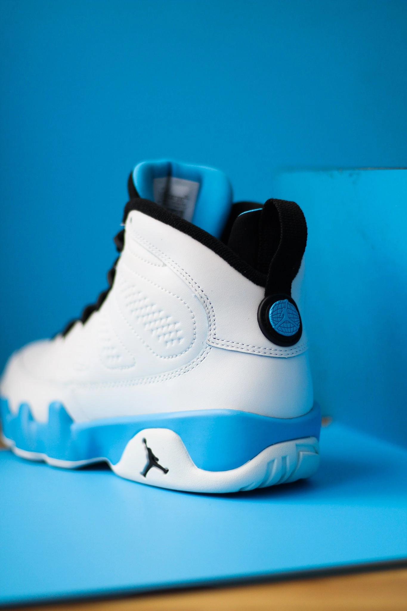 AIR JORDAN 9 RETRO (GS) "POWDER BLUE" Swiss Sneakers