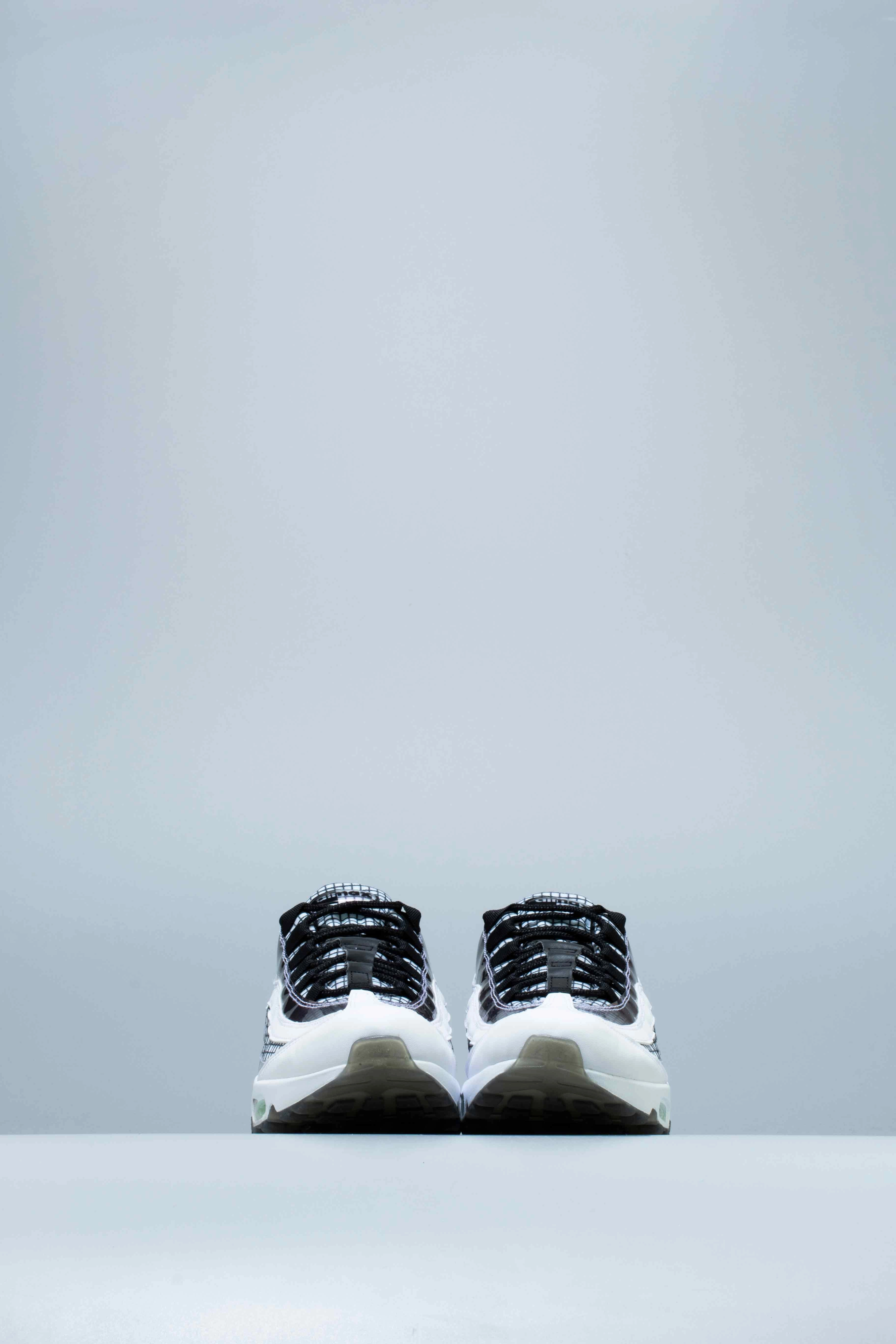 Cushion Nike Shoes Air Max 95 Grid Pack Mens Shoe - White/Black/Blue Glaze/Lime Blast