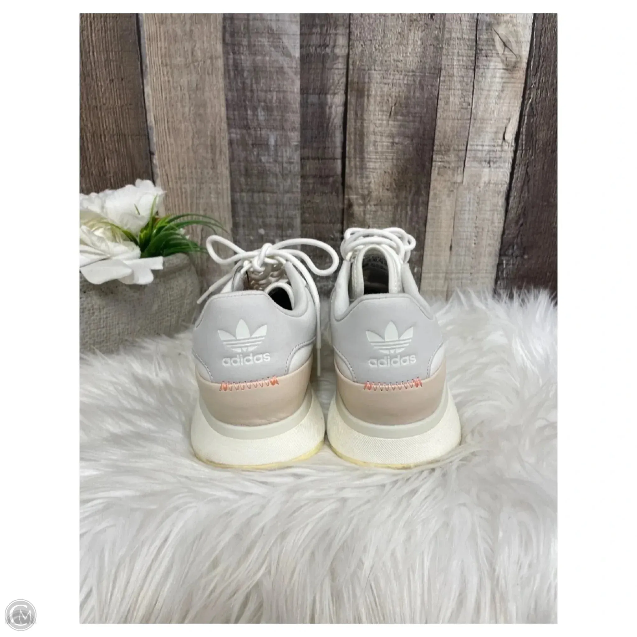 Shoes Athletic By Adidas In Ivory, Size: 7 Good Casual Shoes