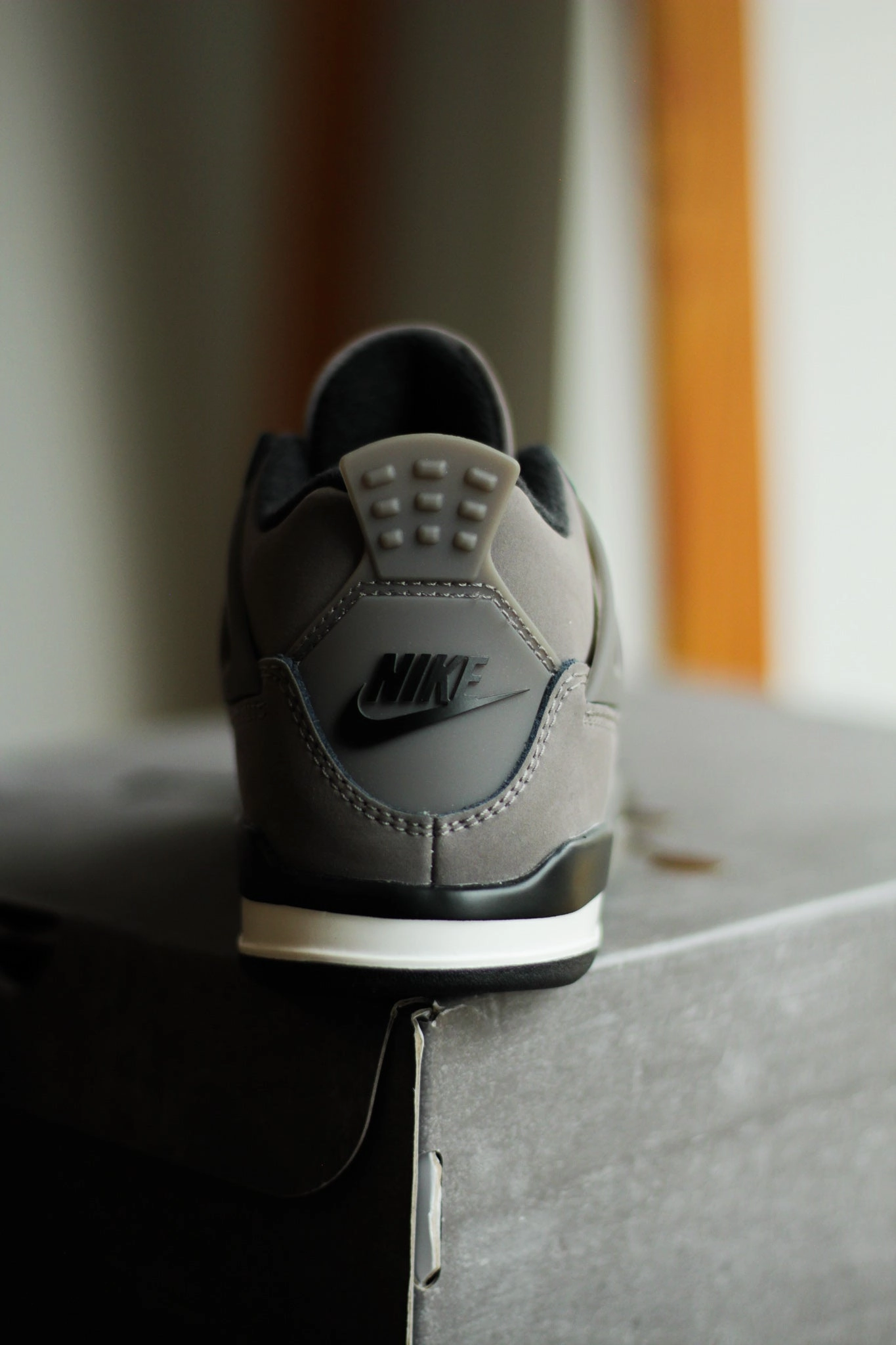 Sneakers For Bad Feet JORDAN 4 RETRO (PS) "CAVE STONE/BLACK-PHANTOM"