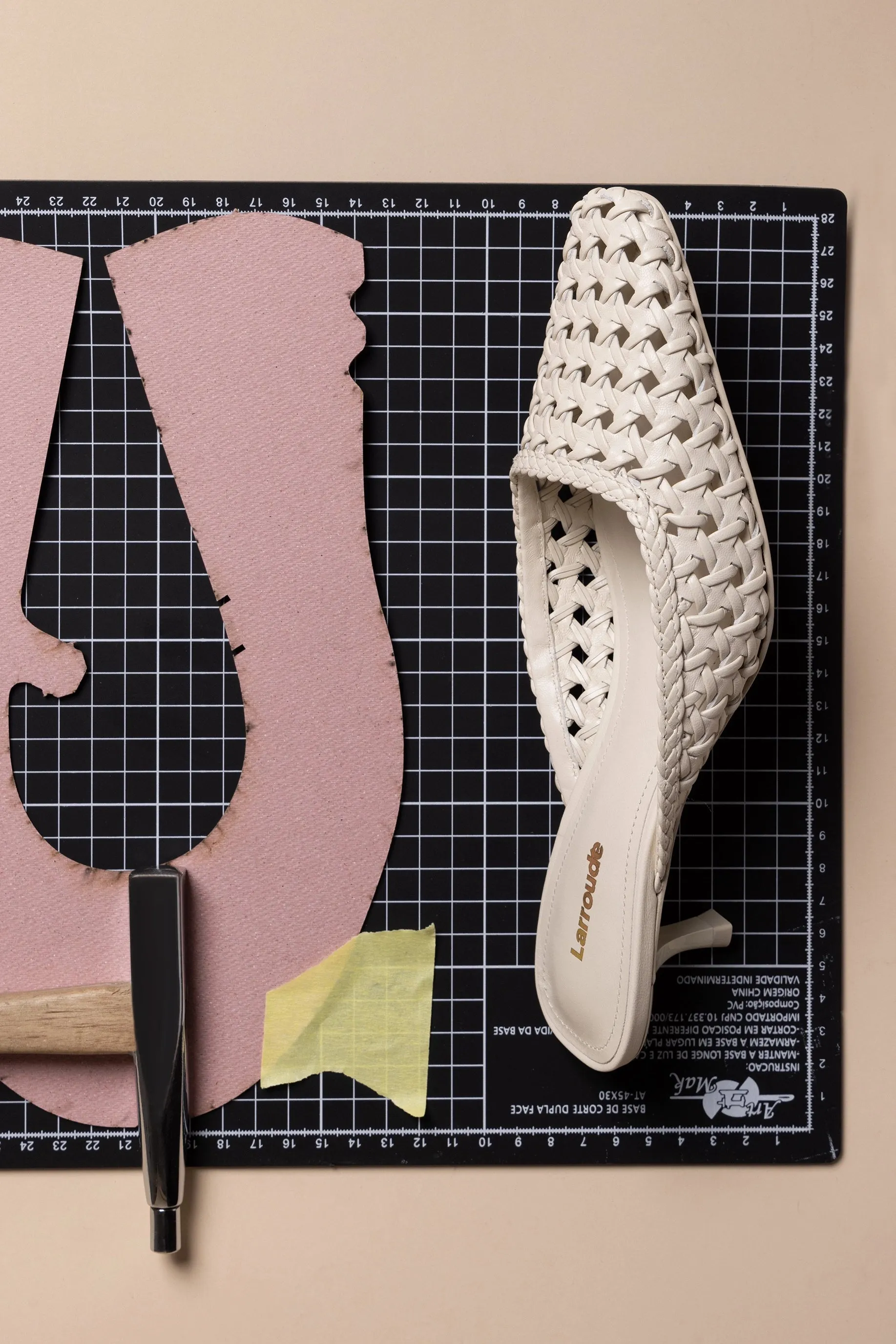 Justin Casual Shoes Amal Macrame Mule In Ivory Leather