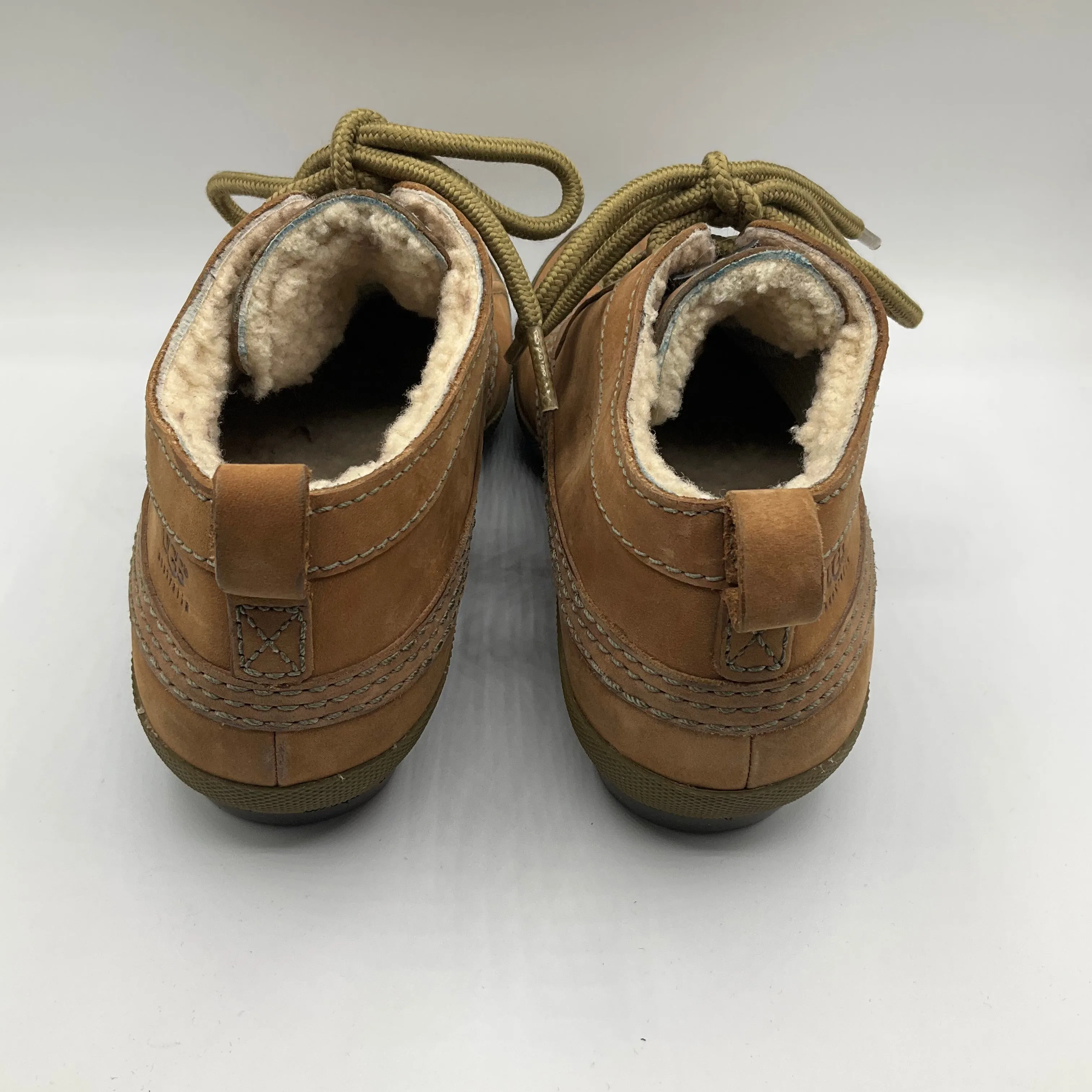 Boots Ankle Flats By Ugg In Tan, Size: 8 Barefoot Leather Boots