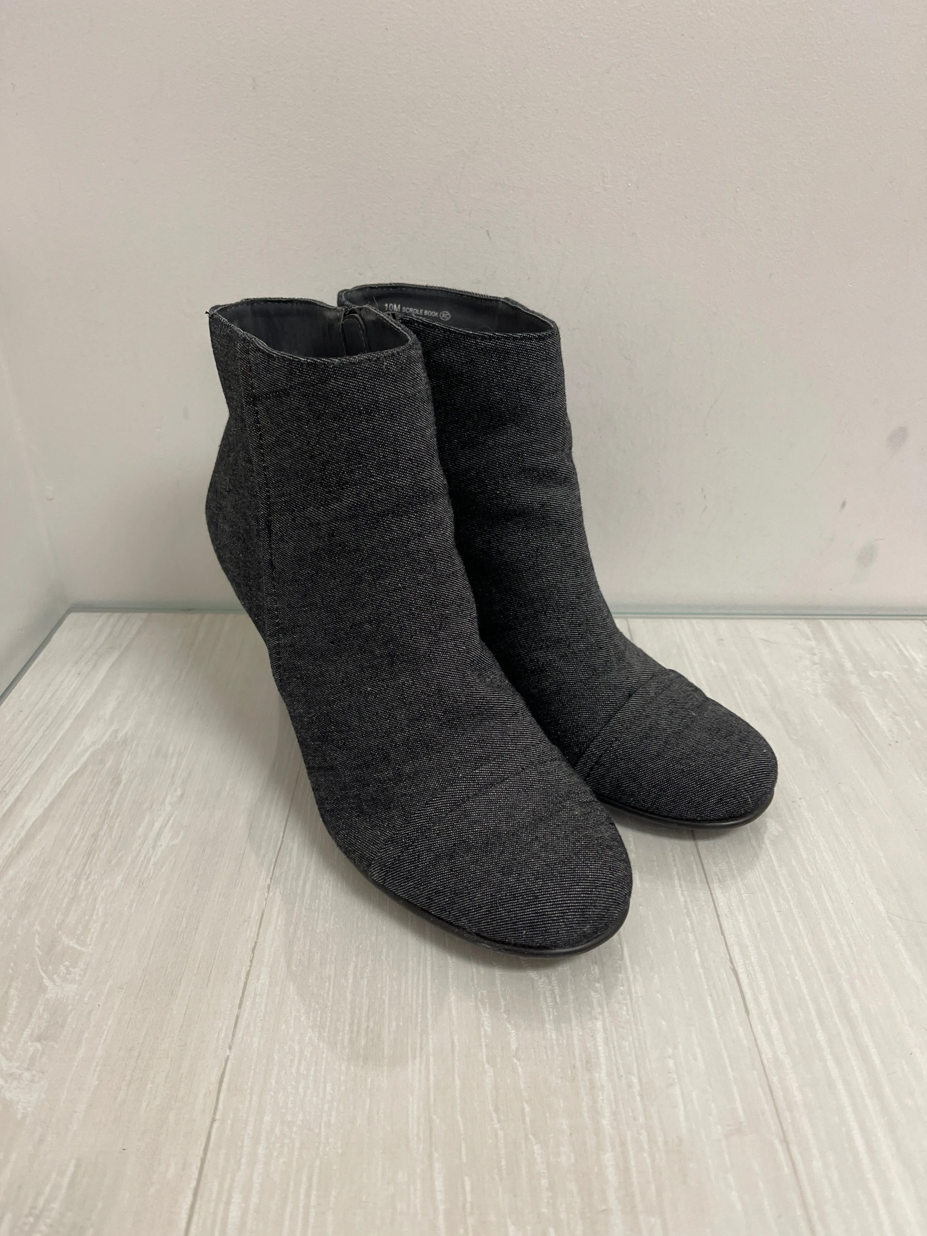 Combat Boots Military Boots Ankle Heels By Aerosoles In Grey, Size: 10