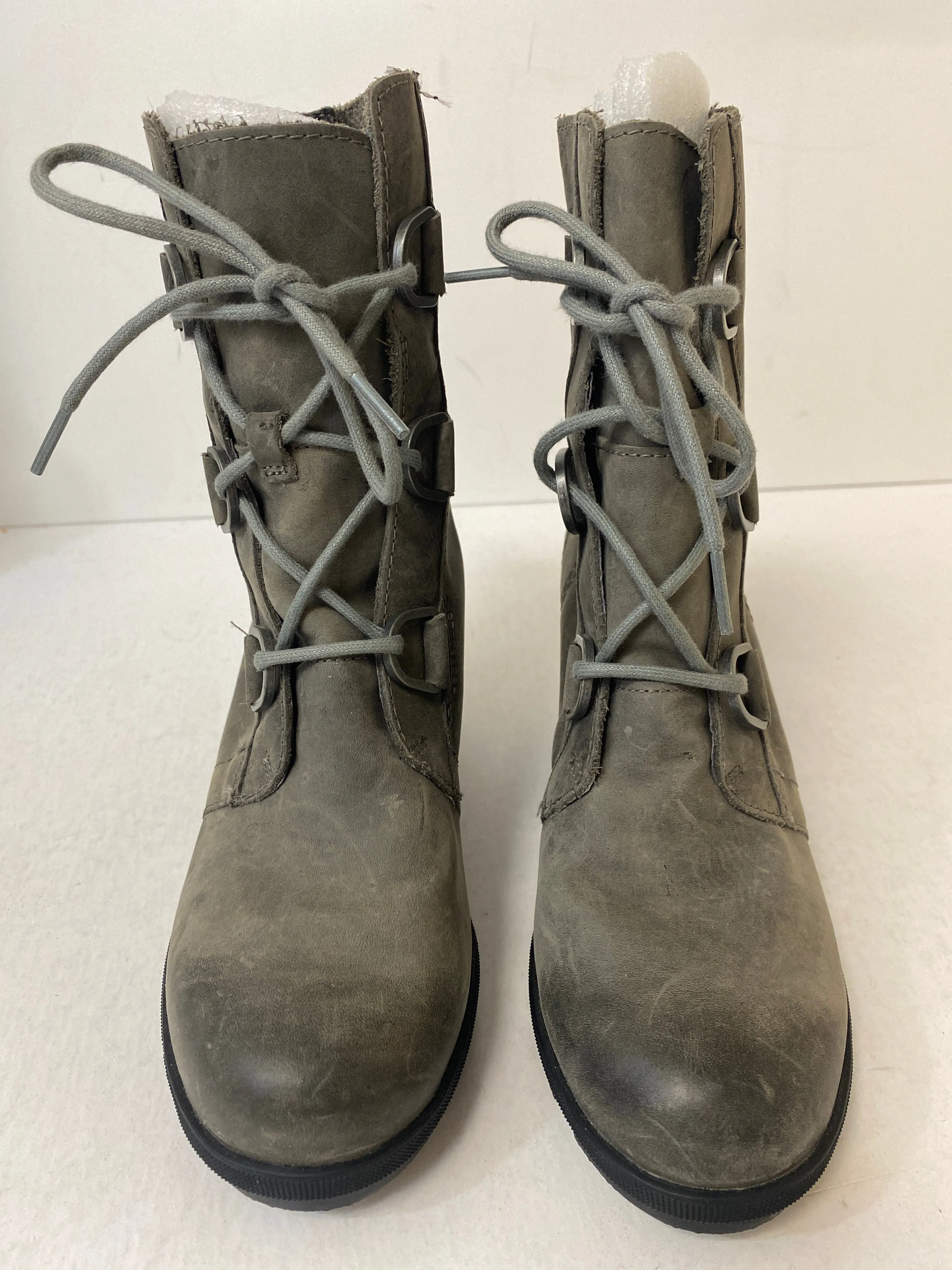 Boots Ankle Heels By Sorel In Grey, Size: 8.5 Leather Black