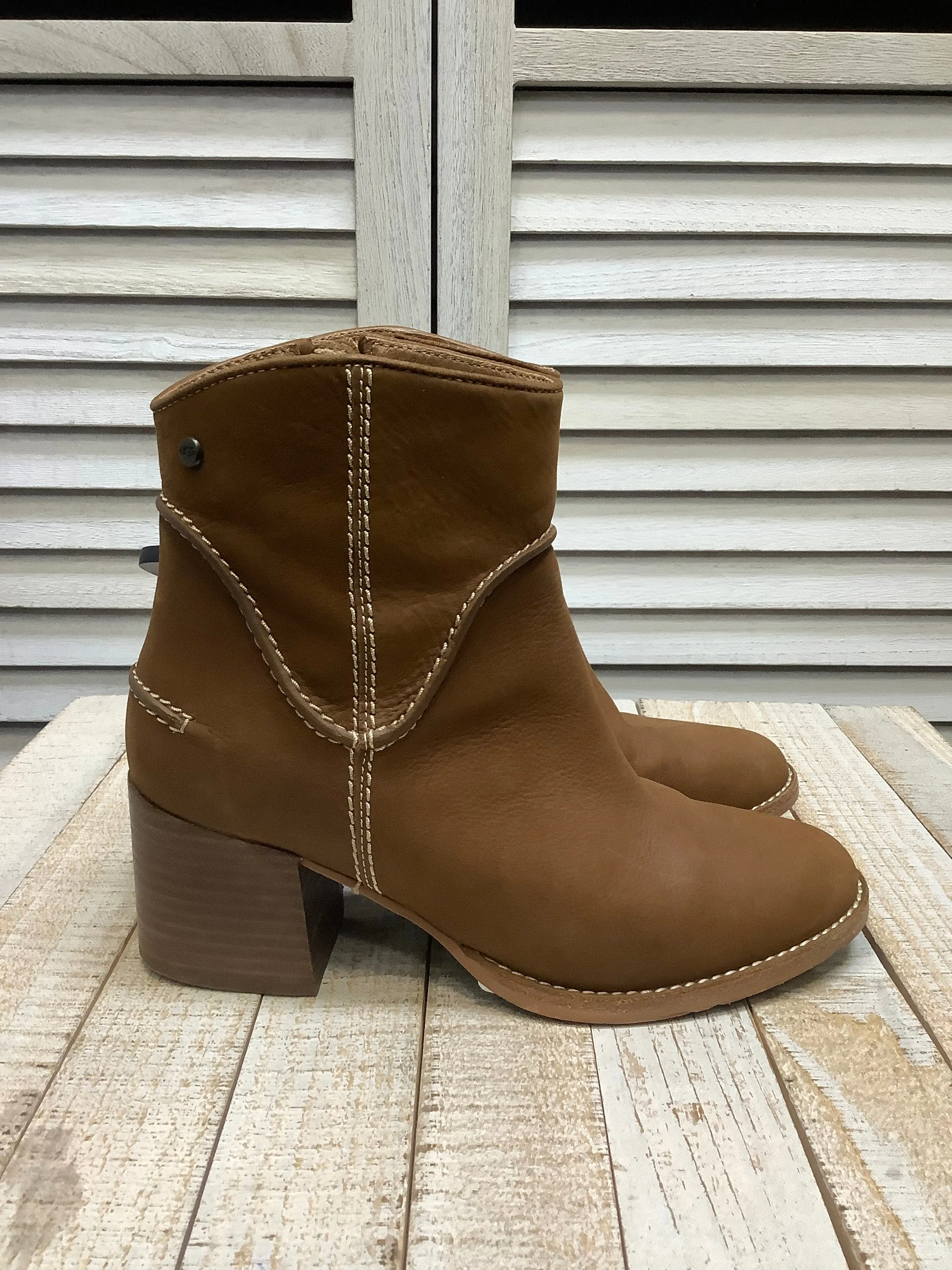 Boots Ankle Heels By Ugg In Brown, Size: 7 Boots Genuine Leather