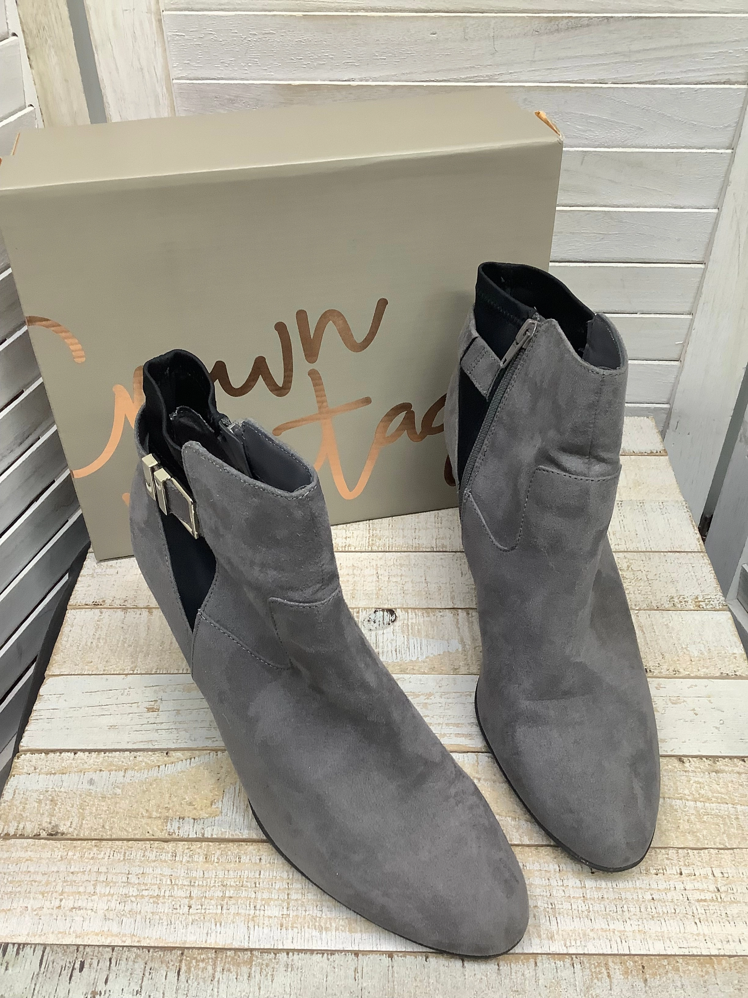 Work Boots Composite Toe Waterproof Boots Ankle Heels By Crown Vintage In Grey, Size: 11