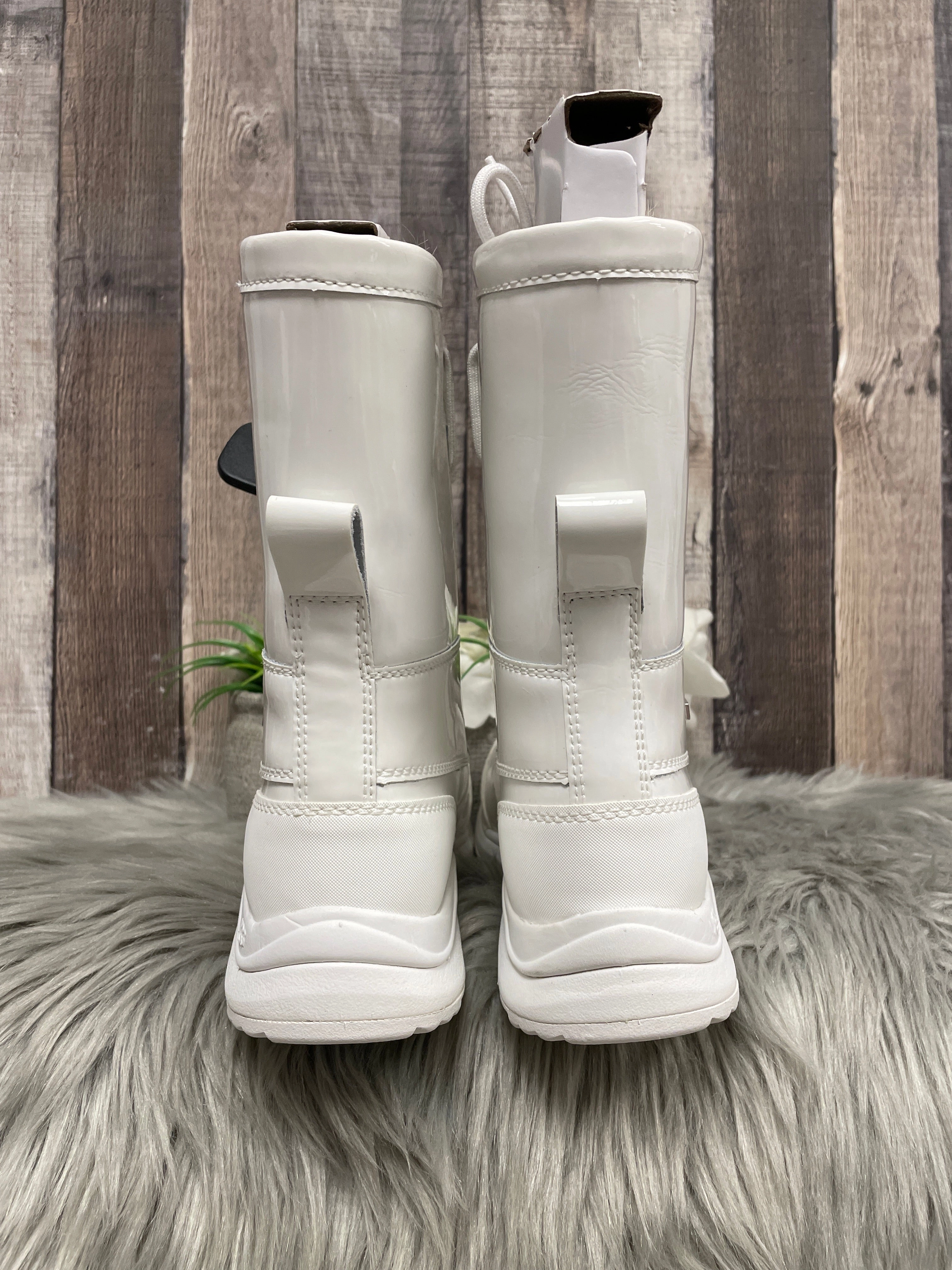 Boots Designer By Ugg In White, Size: 7 Gold Cowboy Boots