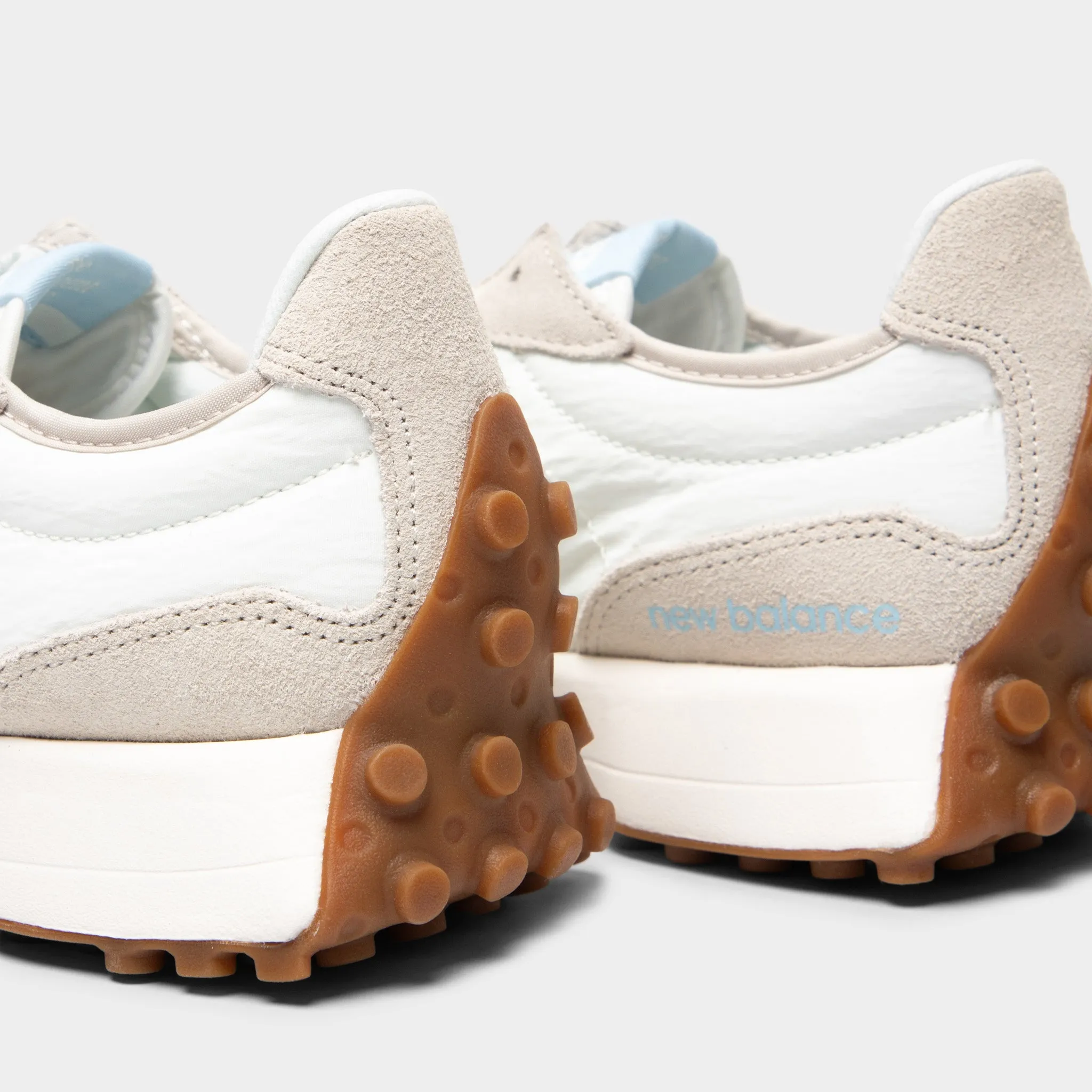 New Balance Women's 327 Tan / Light Blue New Balance 9060 Pink Rose