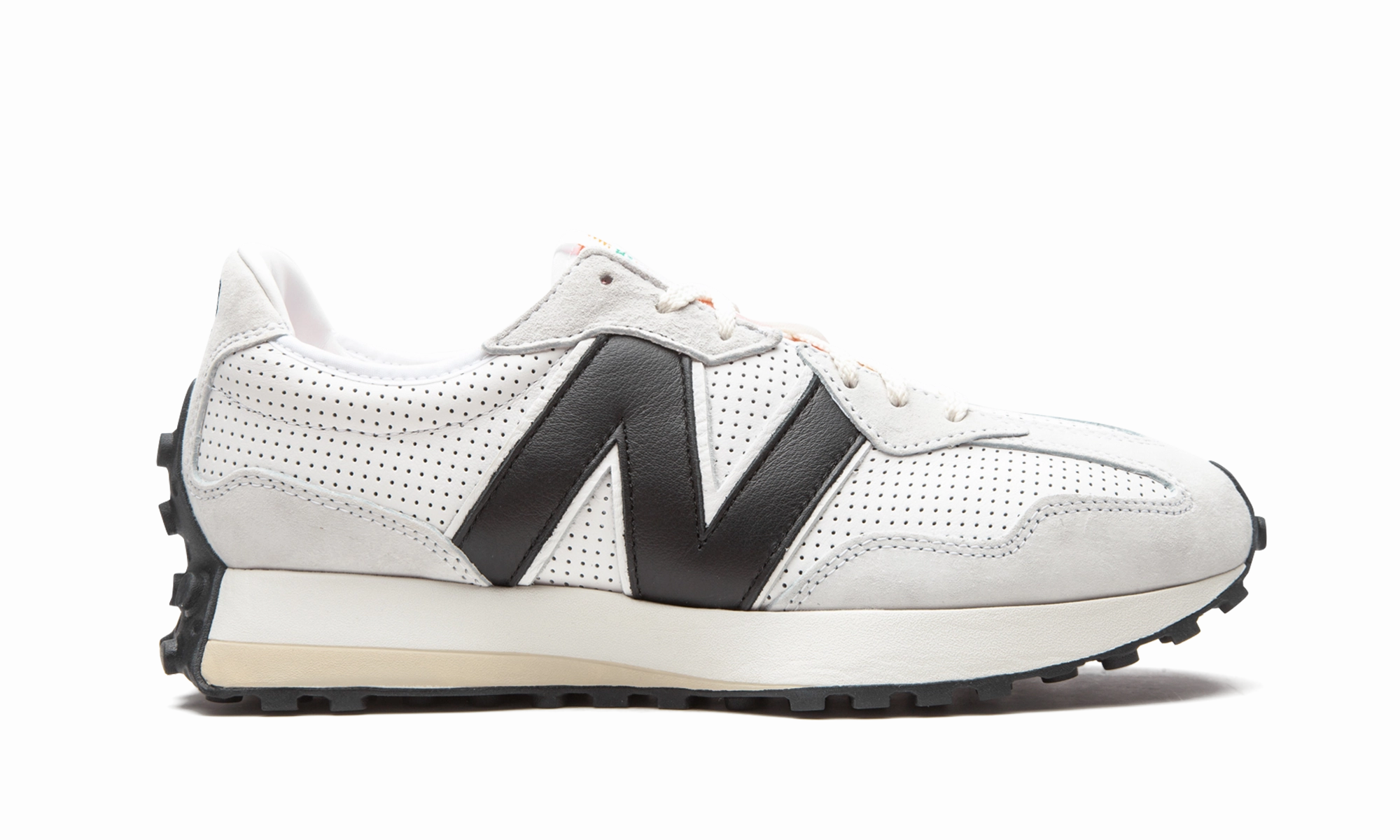 New Balance 740s 327 "Casablanca - White / Black"