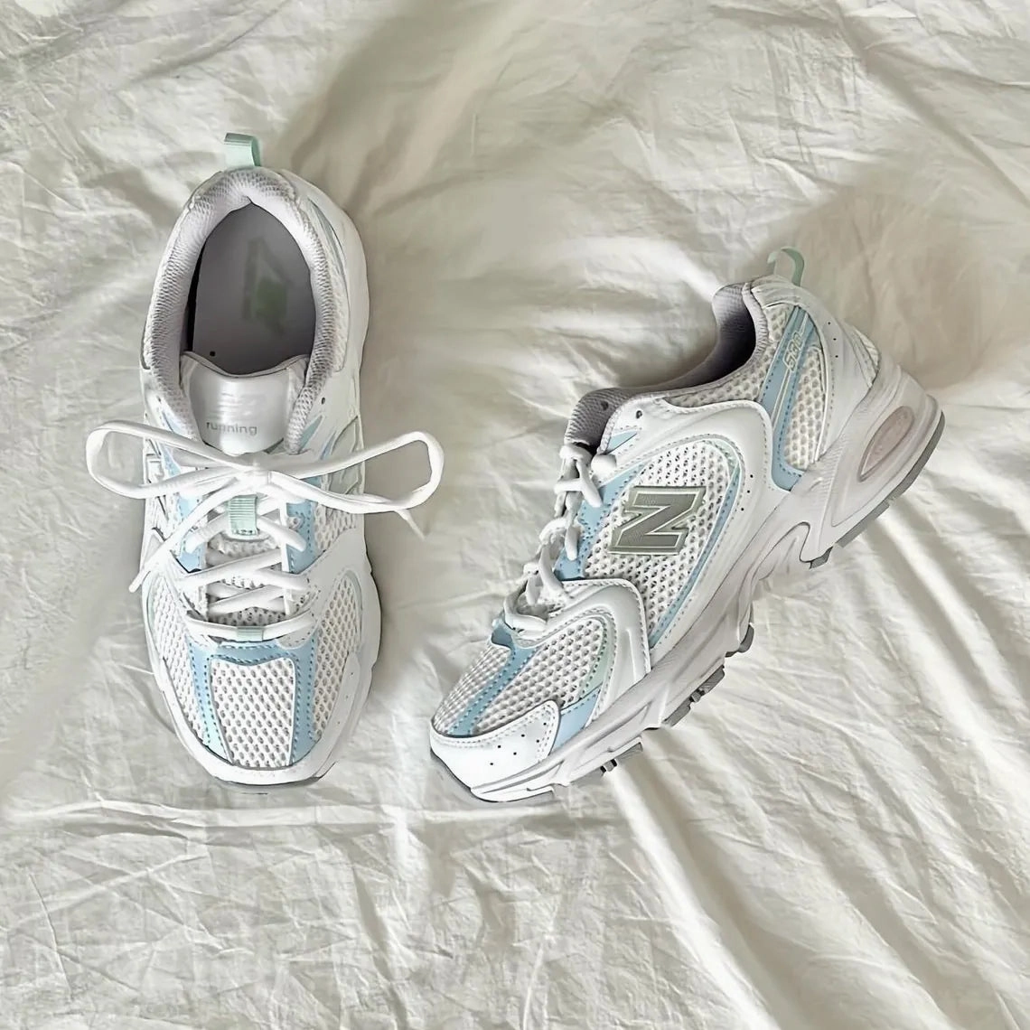 NEW BALANCE 530 | PALE BLUE New Balance Black White Red