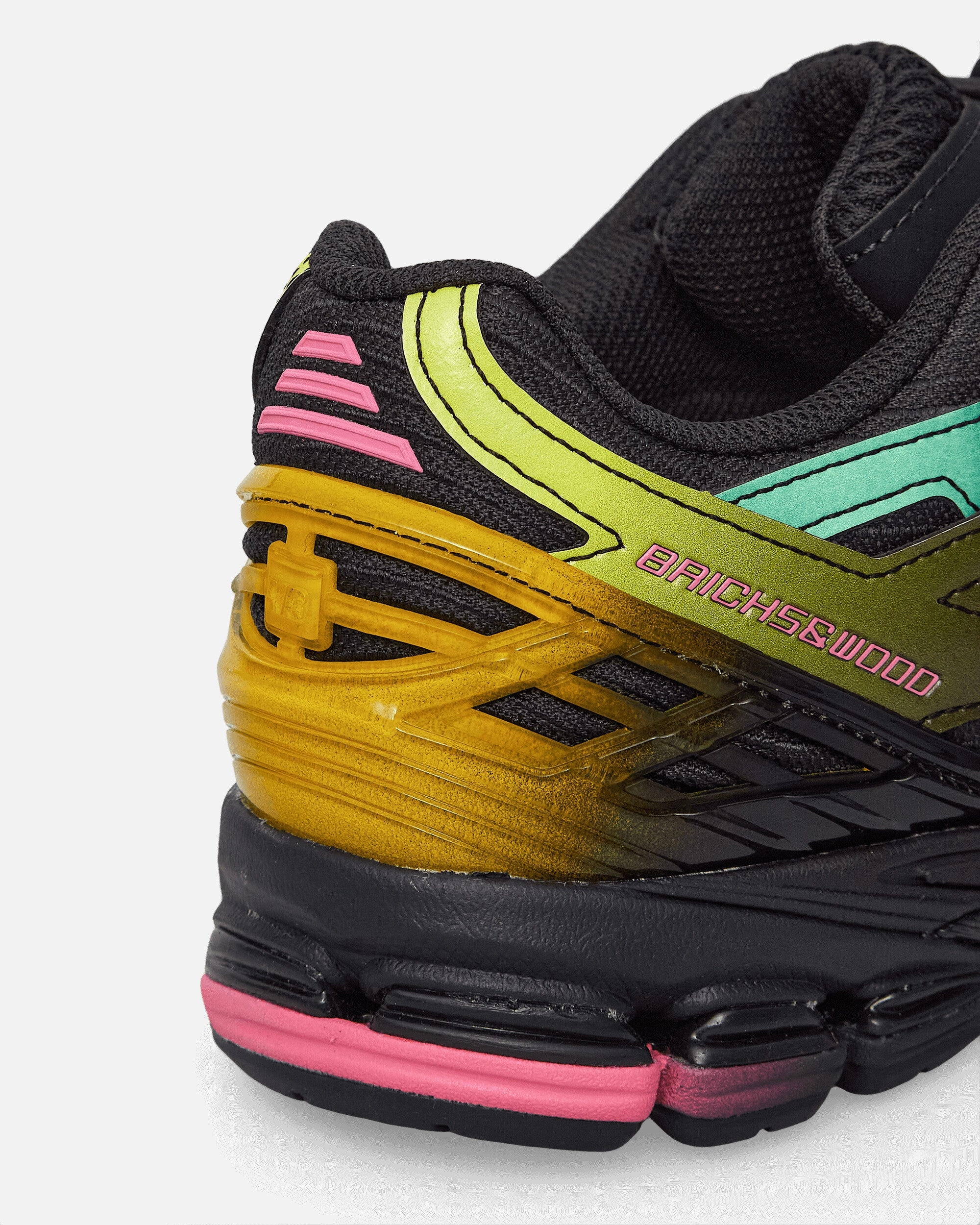 New Balance Women's 574 V2 Essential Sneaker Bricks & Wood 1906 Utility Sneakers Phantom / Egg Yolk