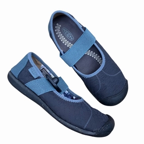 Flat Shoes Putih Shoes Flats By Keen  Size: 6.5