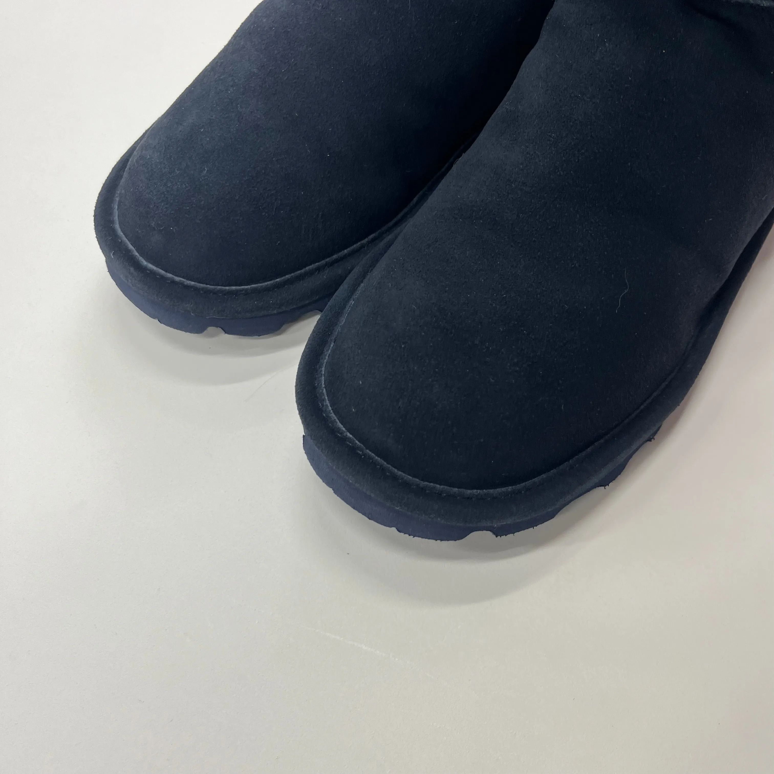 Tall Wide Calf Boots Boots Ankle Flats By Bearpaw  Size: 9