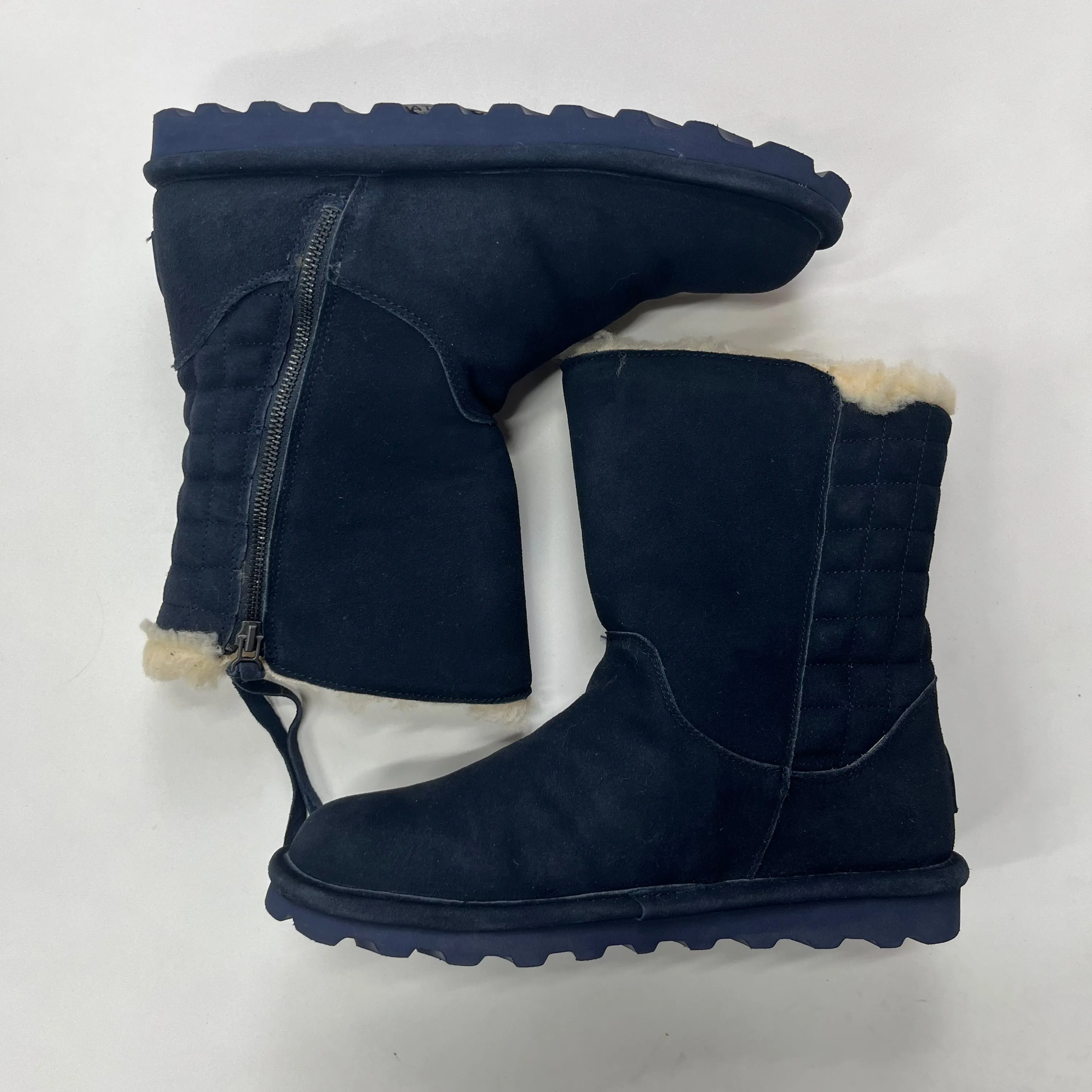 Setter Boots Boots Ankle Flats By Bearpaw  Size: 9