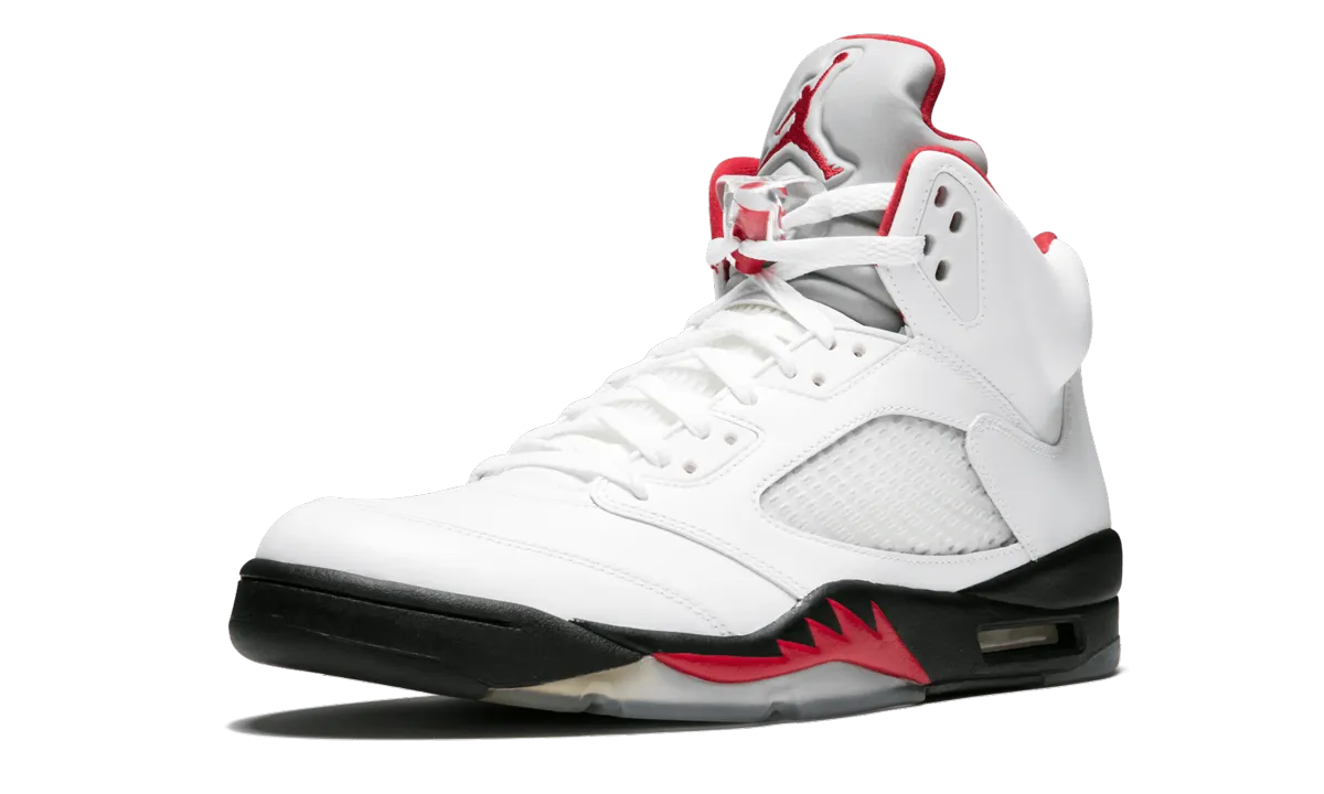 Air Jordan 5 Retro "Fire Red 2013" Sneakers Lifestyle