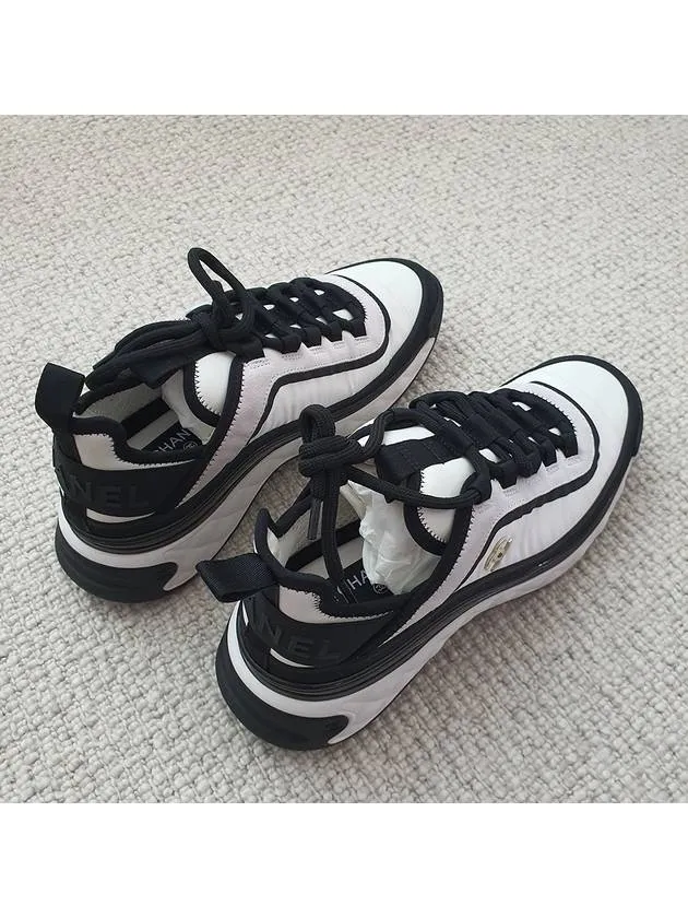 Sneakers Plus Flemington CC Logo Mixed Fiber Low Top Sneakers Black White Chanel