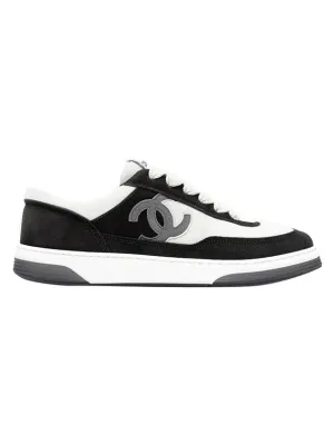 Vin Baker Sneakers CC Logo Suede Kidskin Low Top Sneakers Black Chanel
