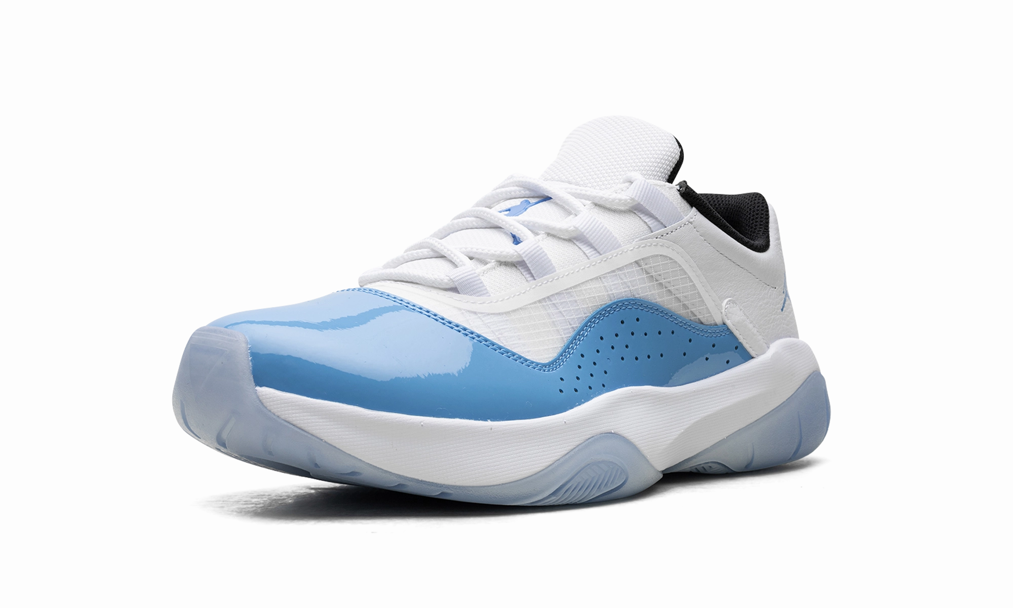 Best Sneakers With Jeans Air Jordan 11 CMFT Low "University Blue"