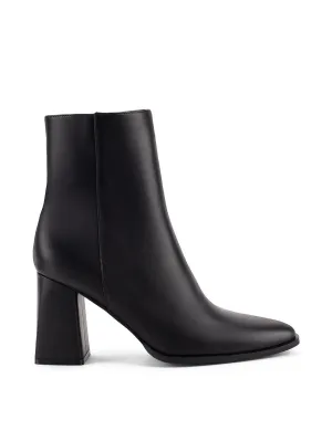 Boots On The Ground: Where Them At Chica Ankle Boot - Black Leather