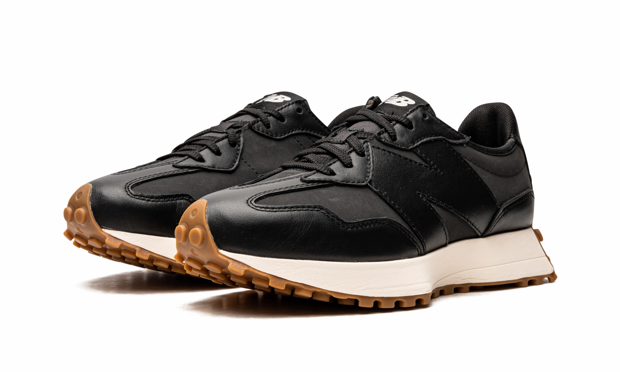 327 WMNS "Black / Gum" Black And Grey New Balance 2002r