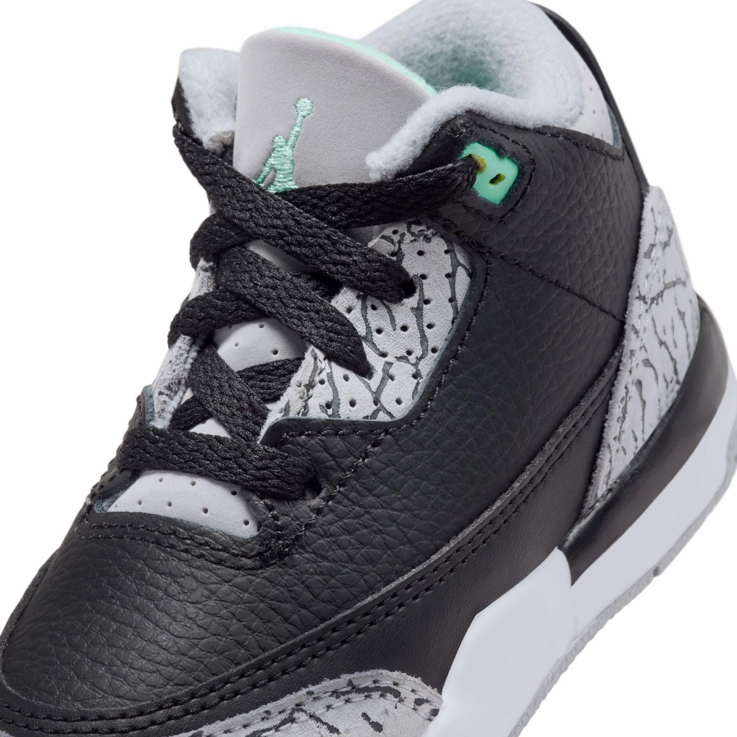 Toddlers Air Jordan 3 Retro 'Green Glow' Ferrari Sneakers
