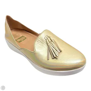 Hiking Shoes Casual Wear Shoes Flats By Fitflop In Gold, Size: 9