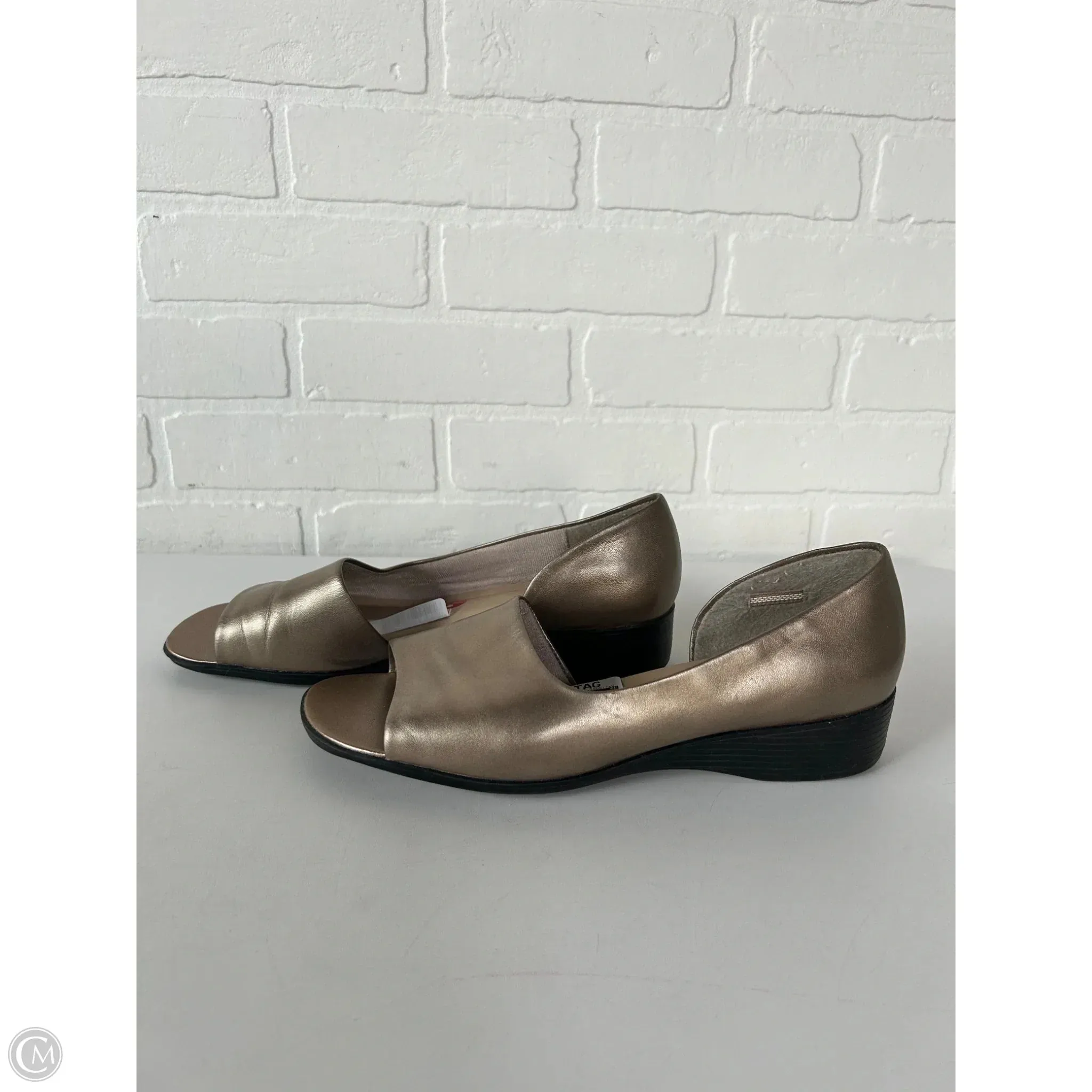 Shoes Flats By Life Stride In Gold, Size: 11 Gel Gt-2160 Casual Shoes