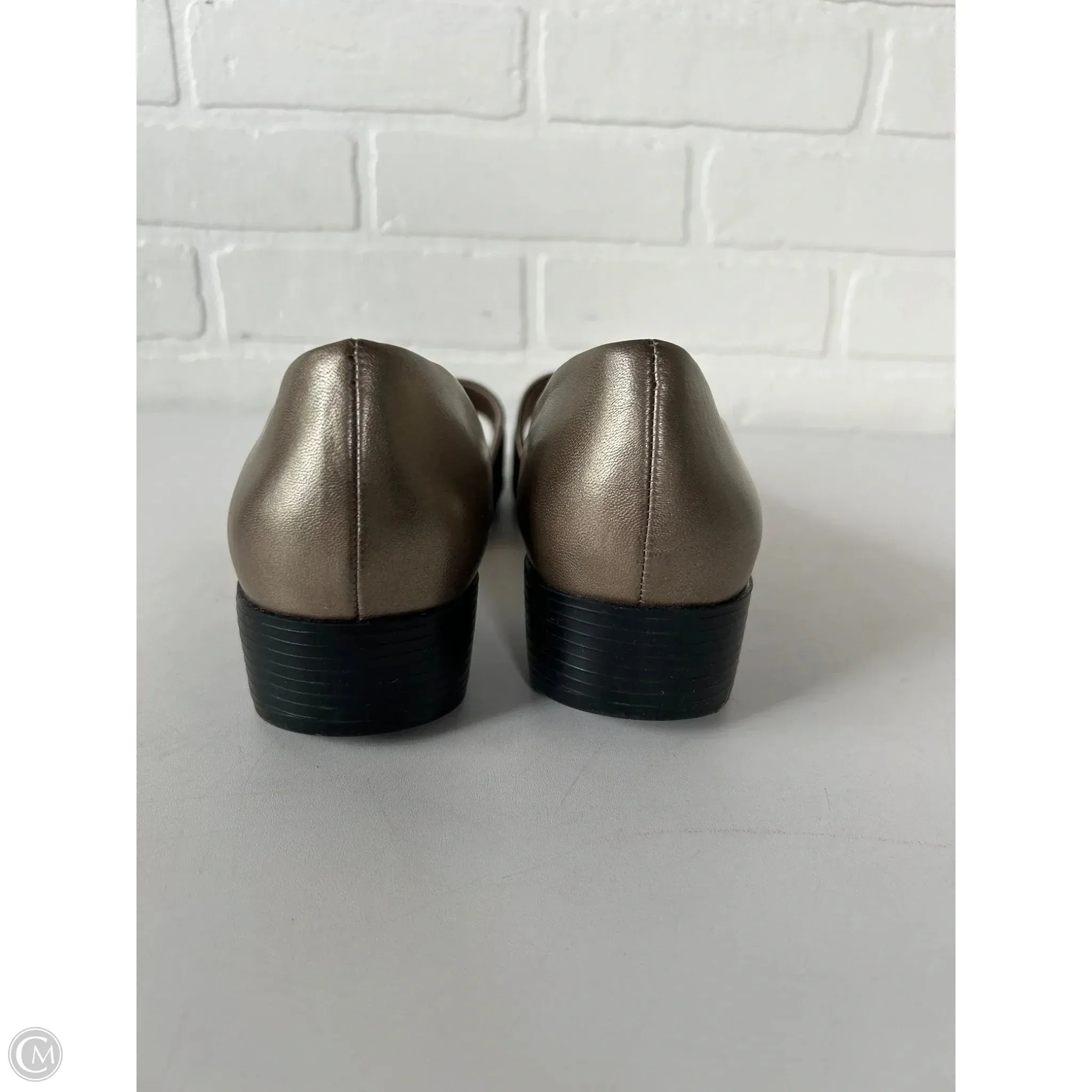 Harajuku Star Casual Shoes Shoes Flats By Life Stride In Gold, Size: 11