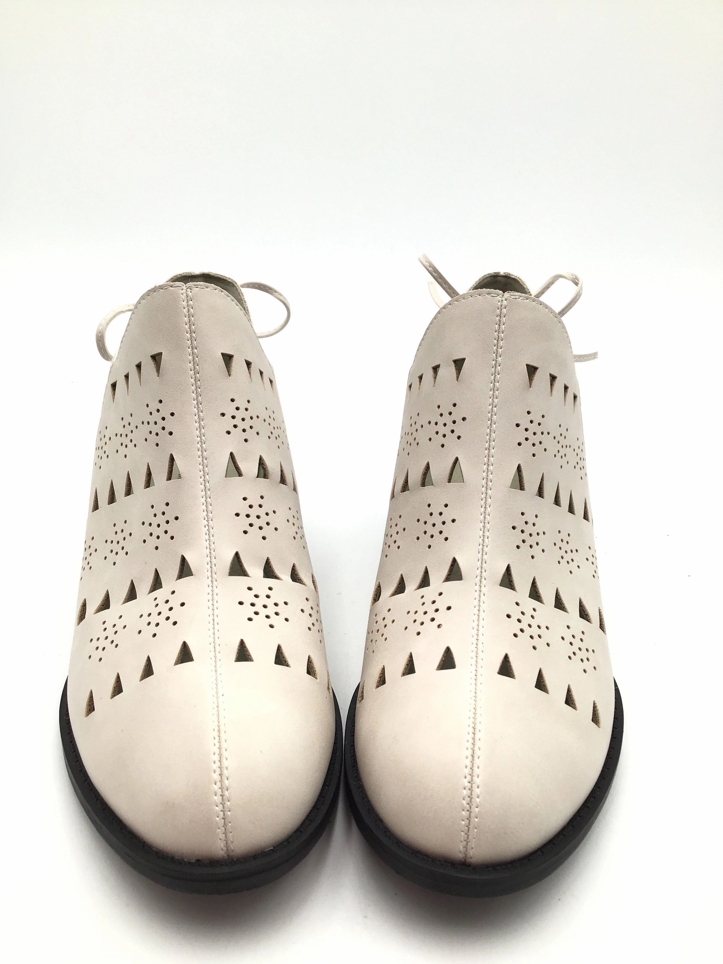 Shoes Heels Block By Jbu By Jambu In Ivory, Size: 8.5 Casual Shoes Wear Suit