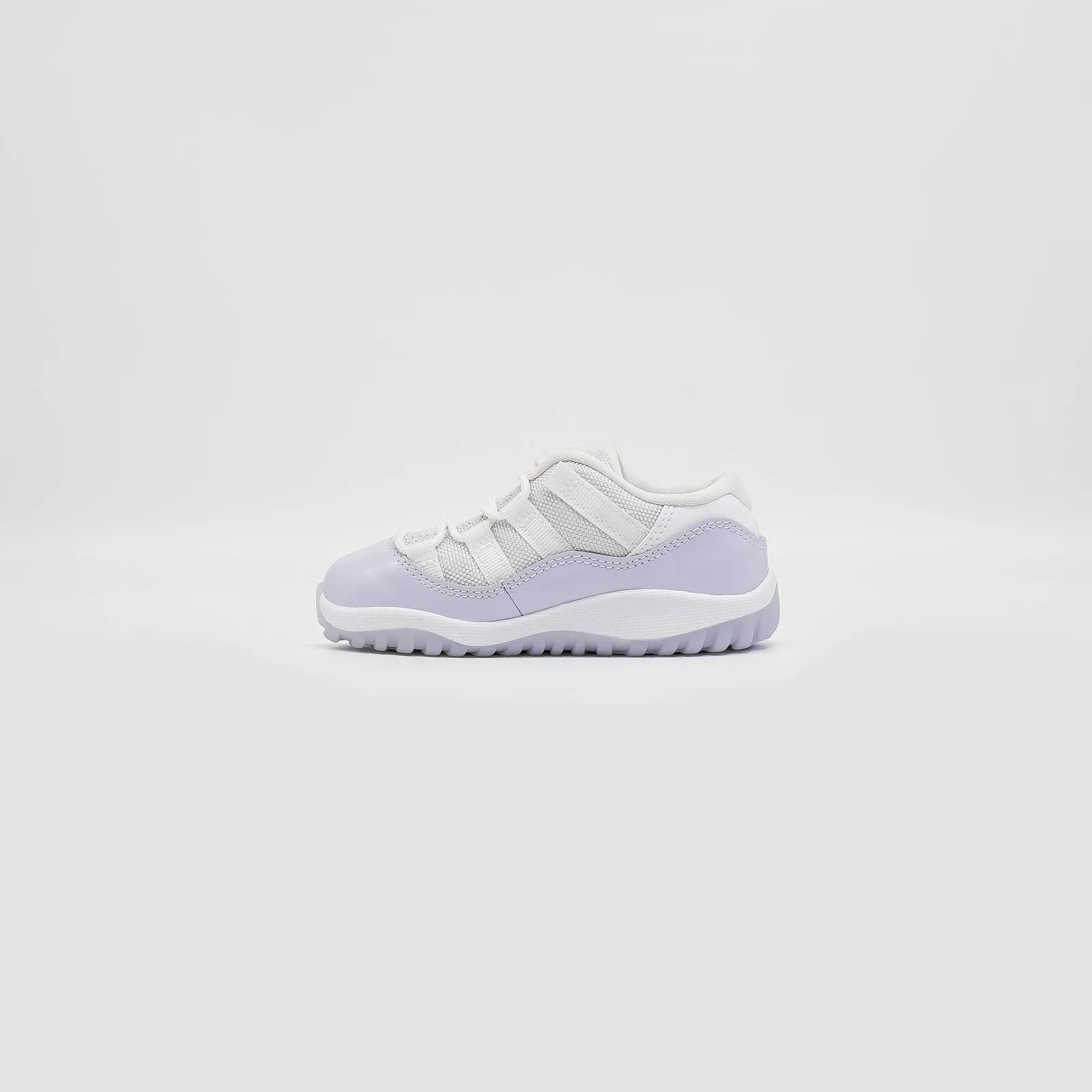 Nba Sneakers Air Jordan 11 Low (TD), White Pure Violet