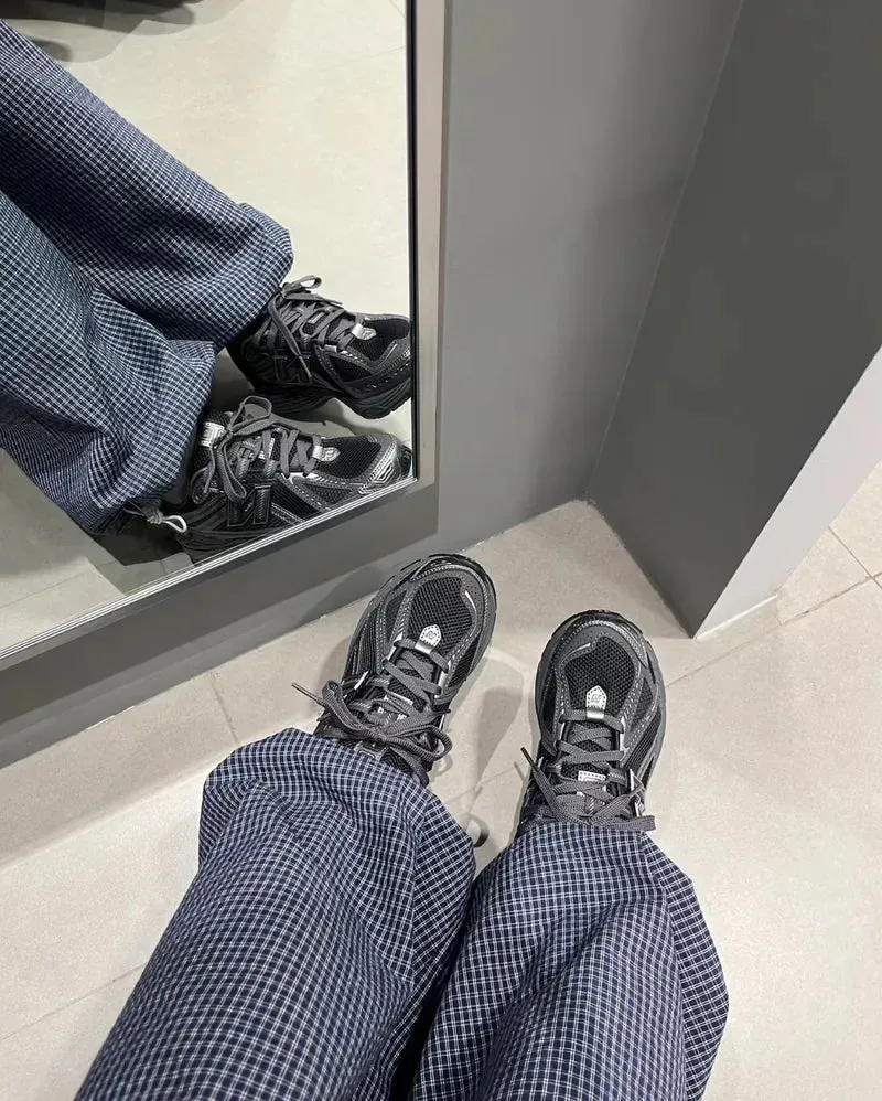 725 New Balance Black New Balance 1906 