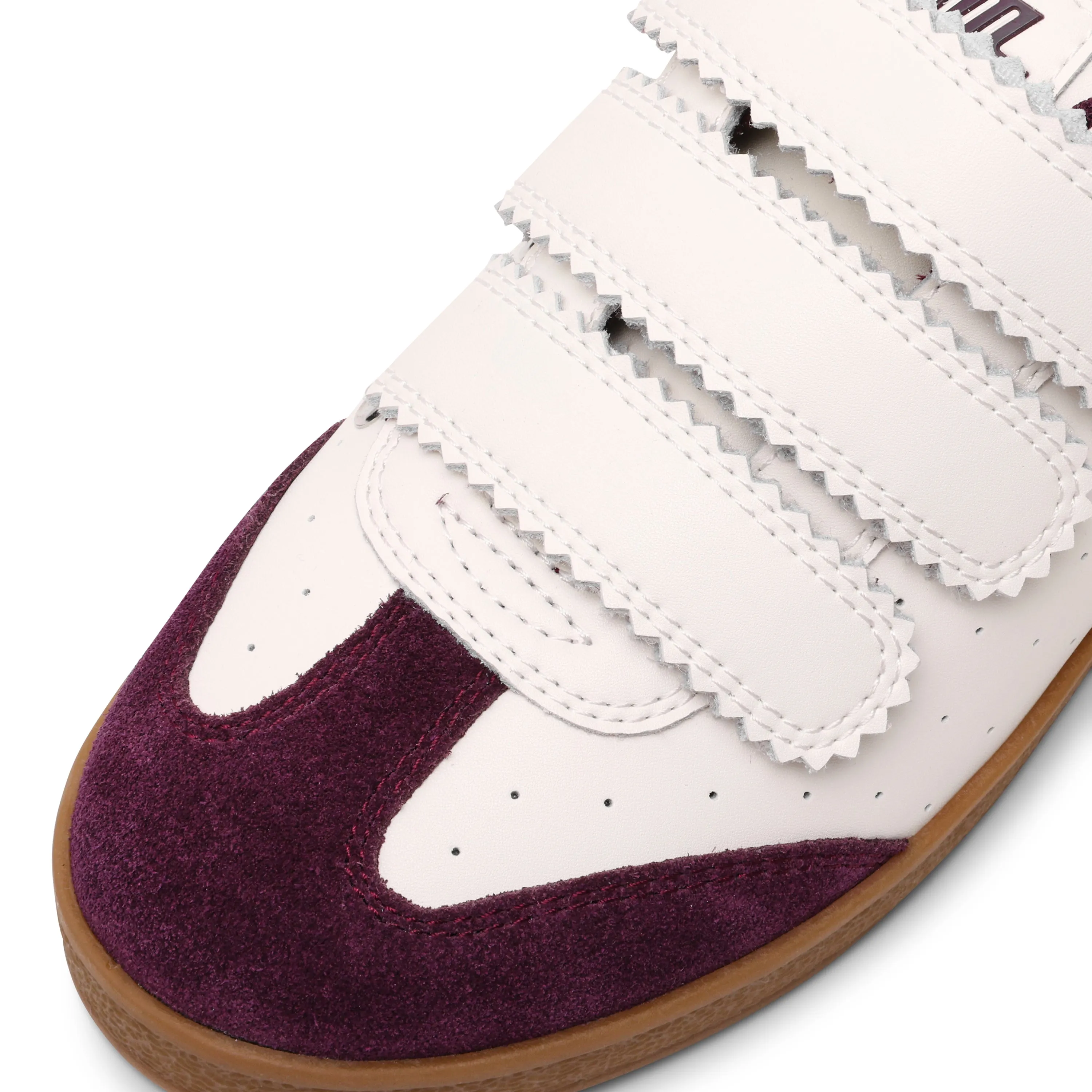 Daybreak Trainer IVORY / CHERRY LACQ 8053 Suede Casual Shoes